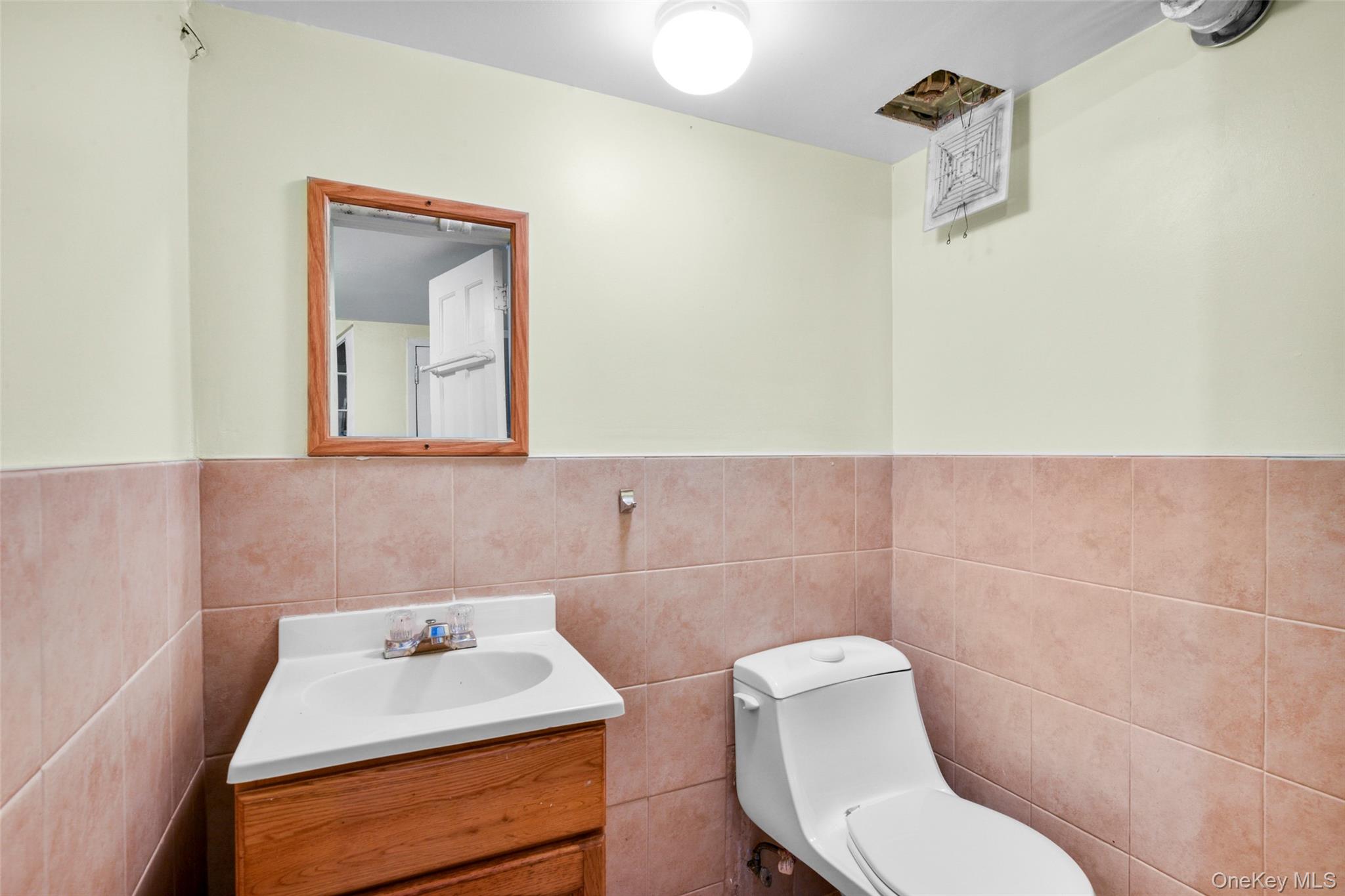 506 Siwanoy Place, Pelham, NY 10803