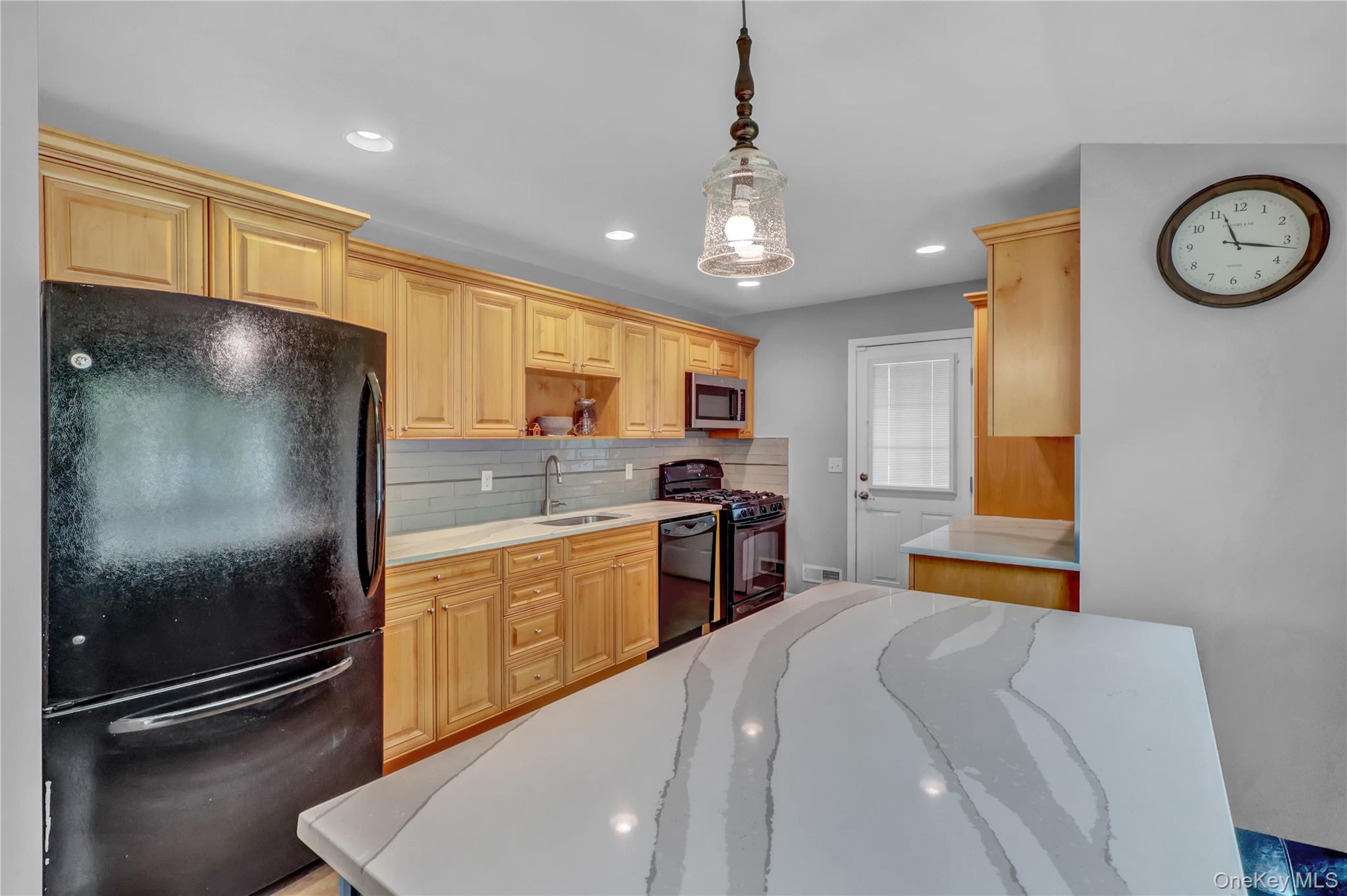 627 Sycamore Avenue, Bohemia, NY 11716