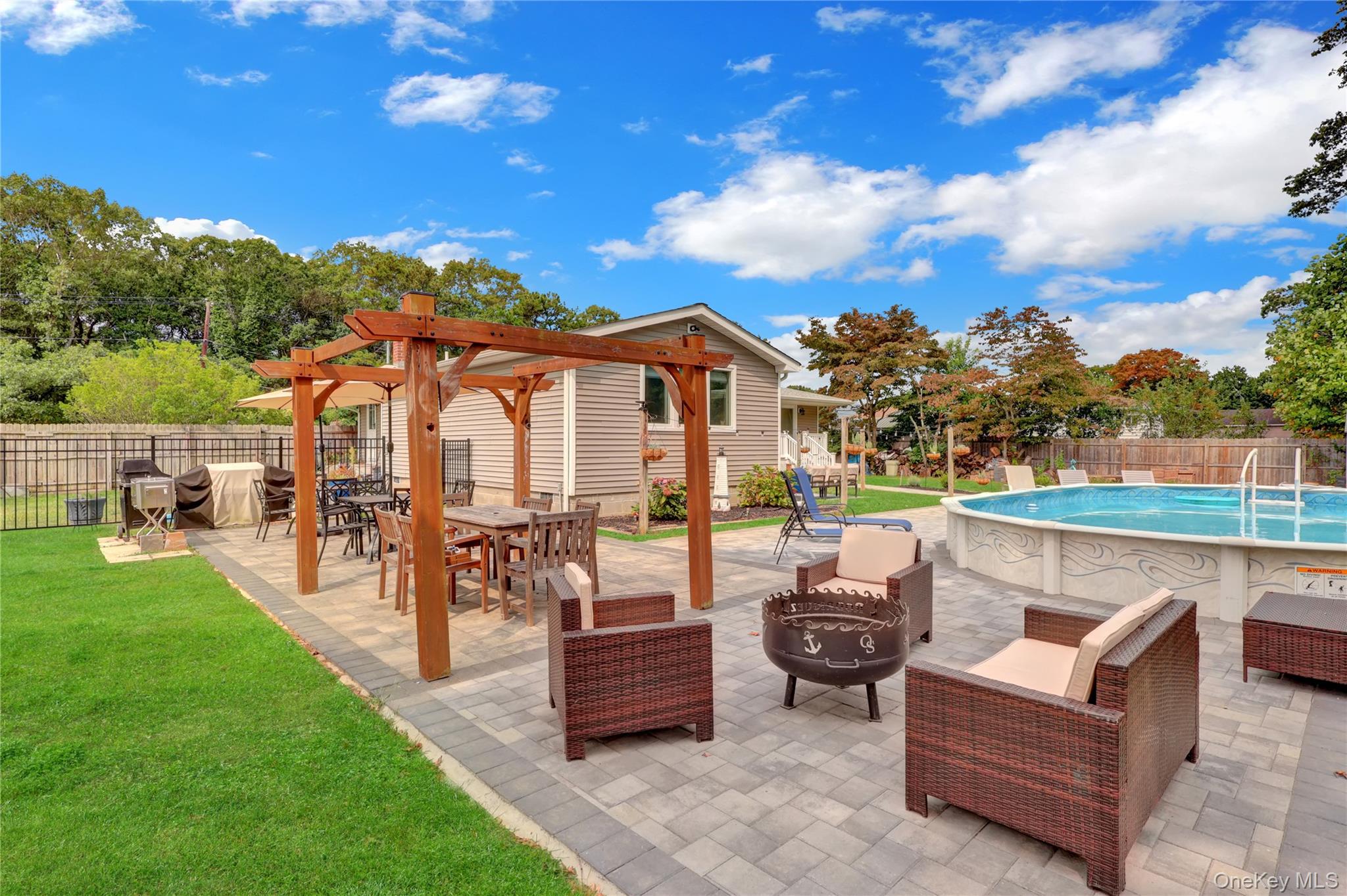 627 Sycamore Avenue, Bohemia, NY 11716