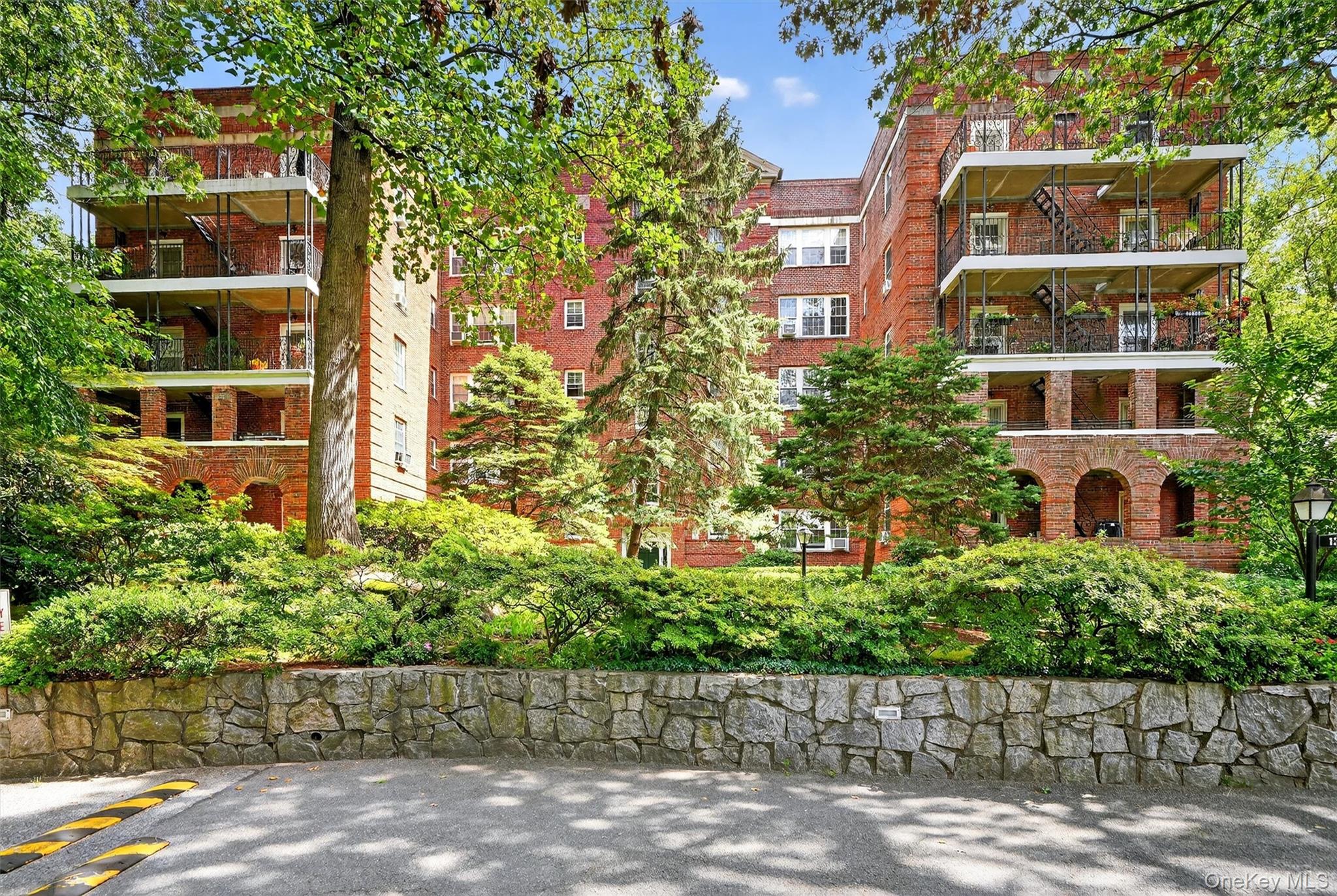 1360 Midland Avenue # 4F, Bronxville, NY 10708