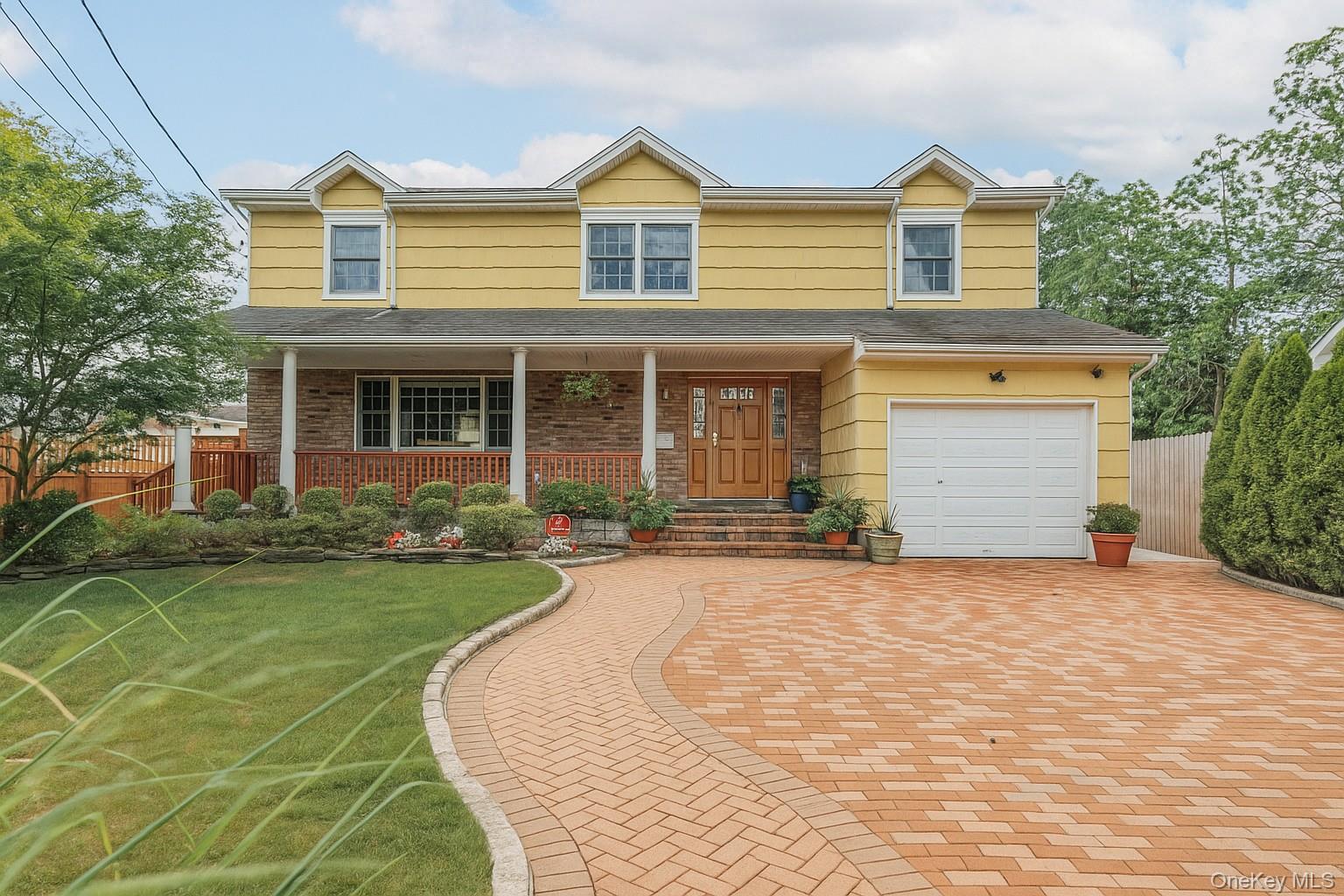 14 Olive Court, Rockville Centre, NY 11570