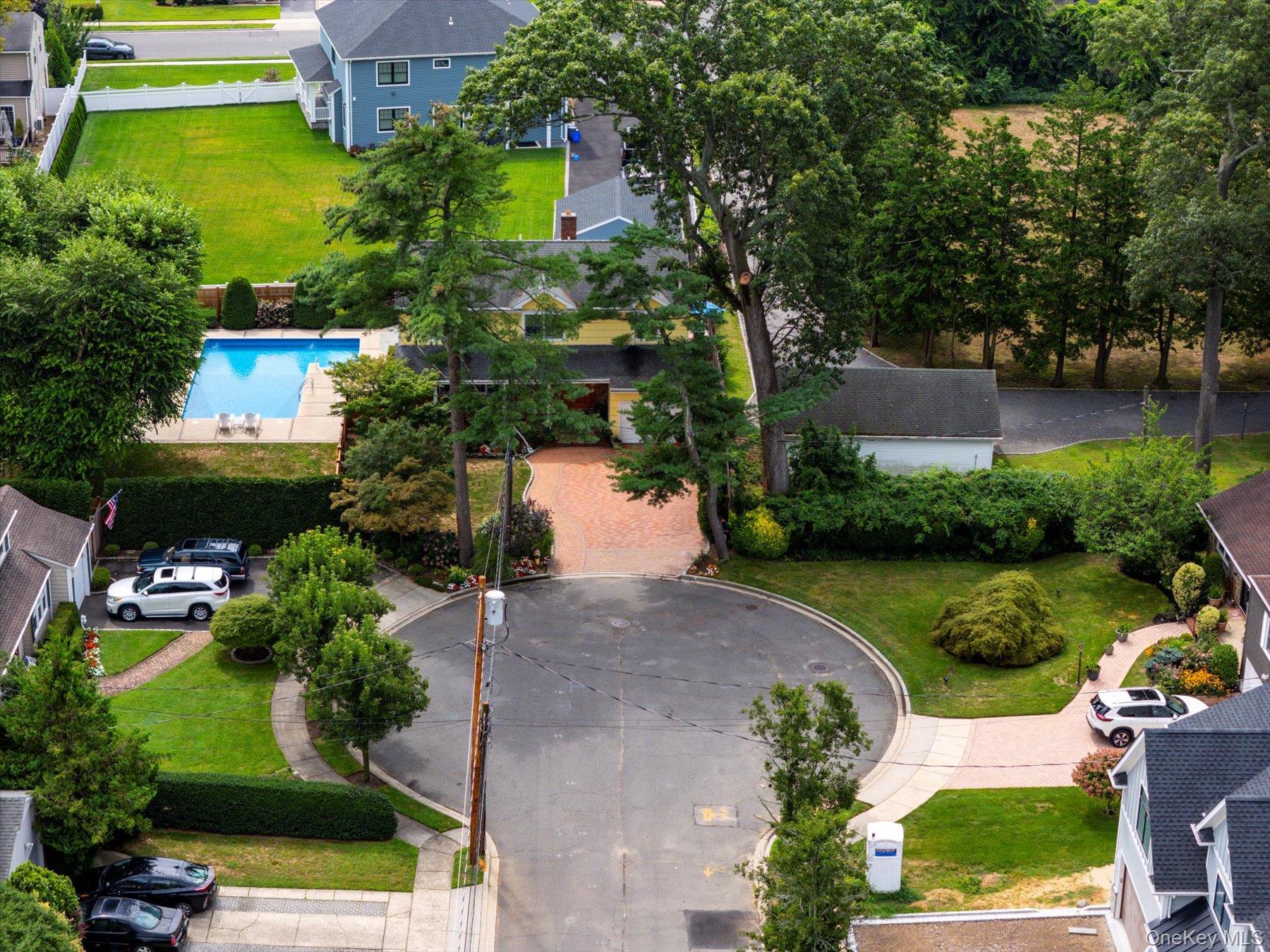 14 Olive Court, Rockville Centre, NY 11570