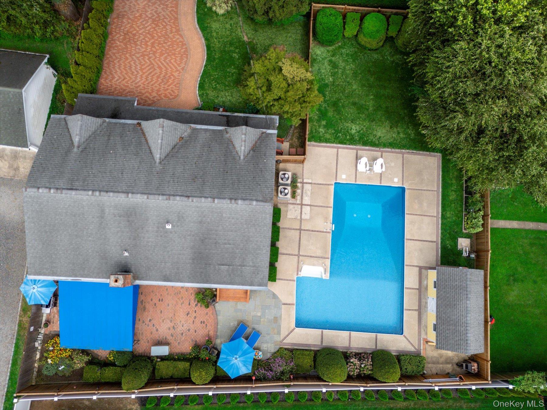 14 Olive Court, Rockville Centre, NY 11570