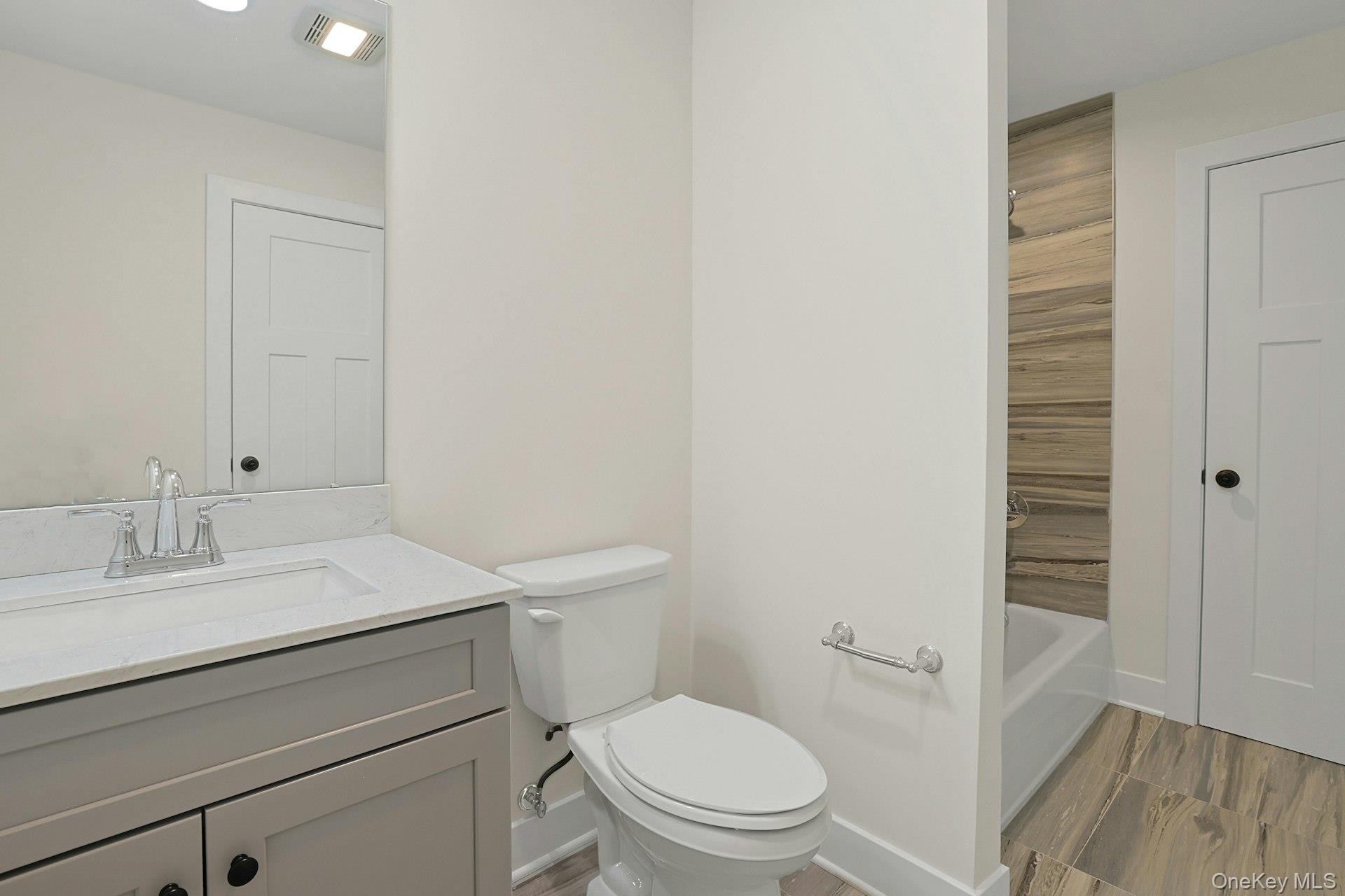 16 McDonald Court, New Windsor, NY 12553