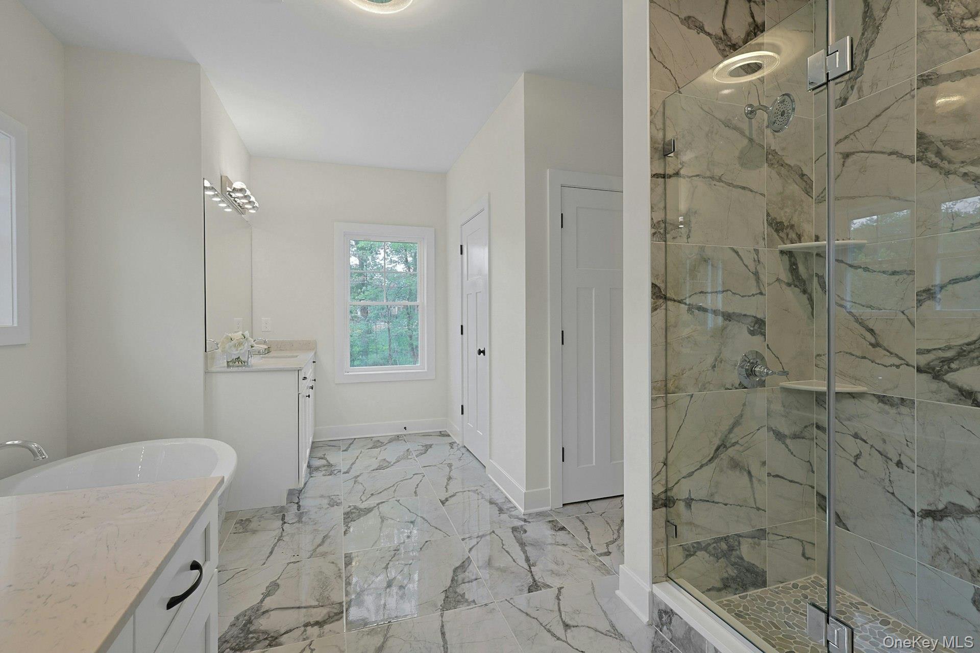 16 McDonald Court, New Windsor, NY 12553