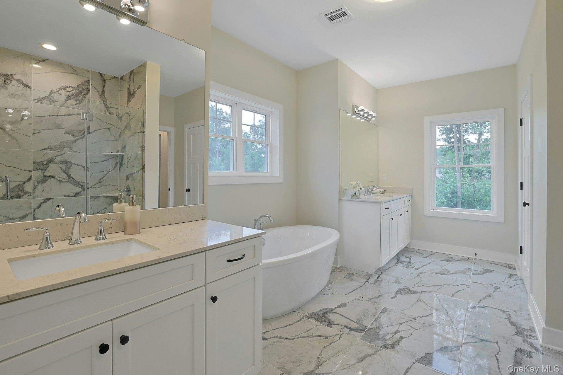 16 McDonald Court, New Windsor, NY 12553