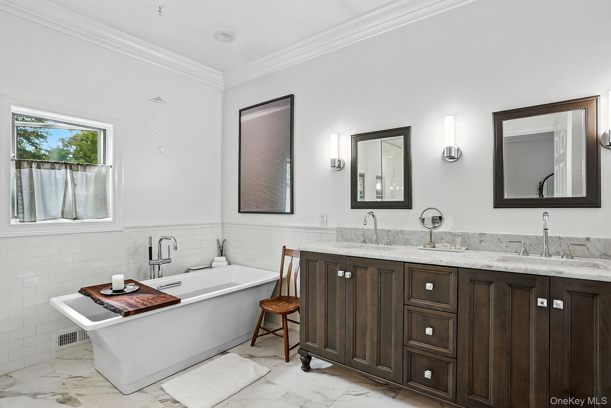 417 Long Hill Road E, Briarcliff Manor, NY 10510