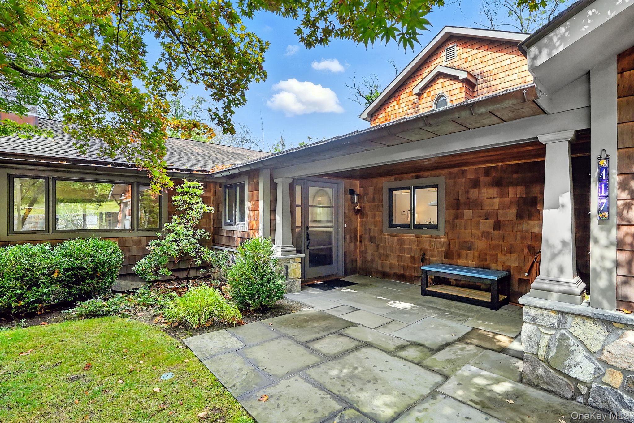 417 Long Hill Road E, Briarcliff Manor, NY 10510