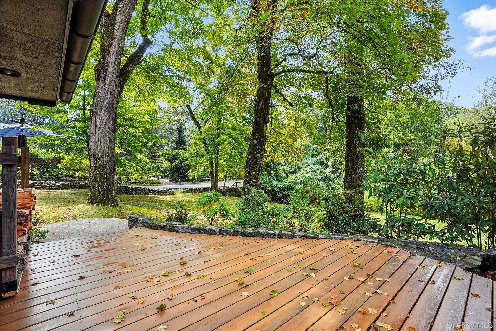 417 Long Hill Road E, Briarcliff Manor, NY 10510