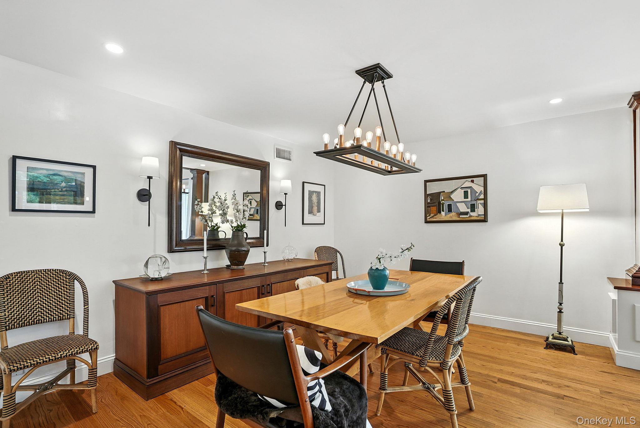 417 Long Hill Road E, Briarcliff Manor, NY 10510