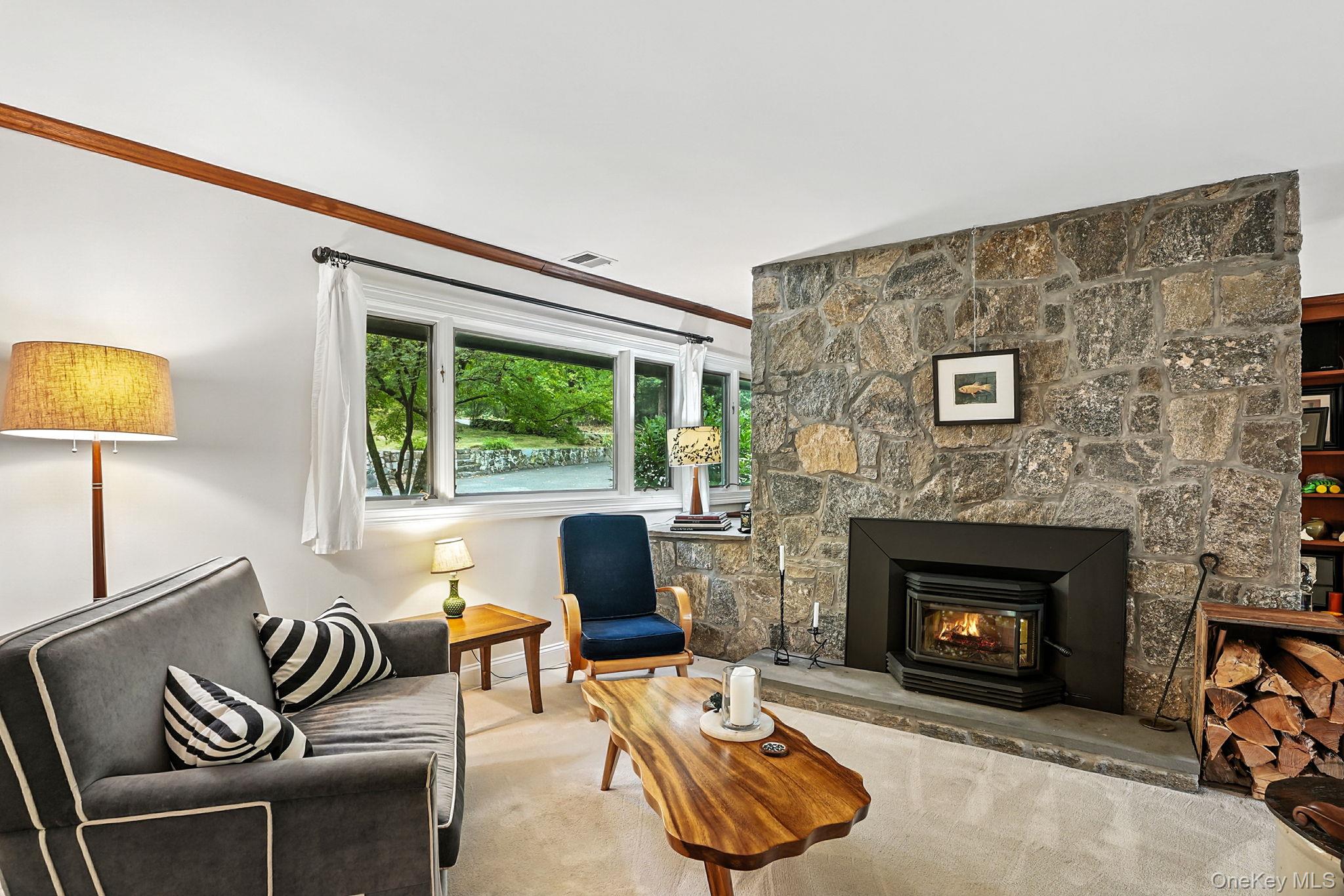 417 Long Hill Road E, Briarcliff Manor, NY 10510