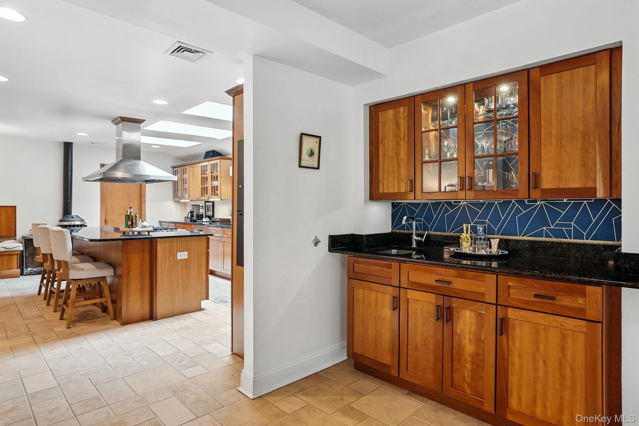 417 Long Hill Road E, Briarcliff Manor, NY 10510