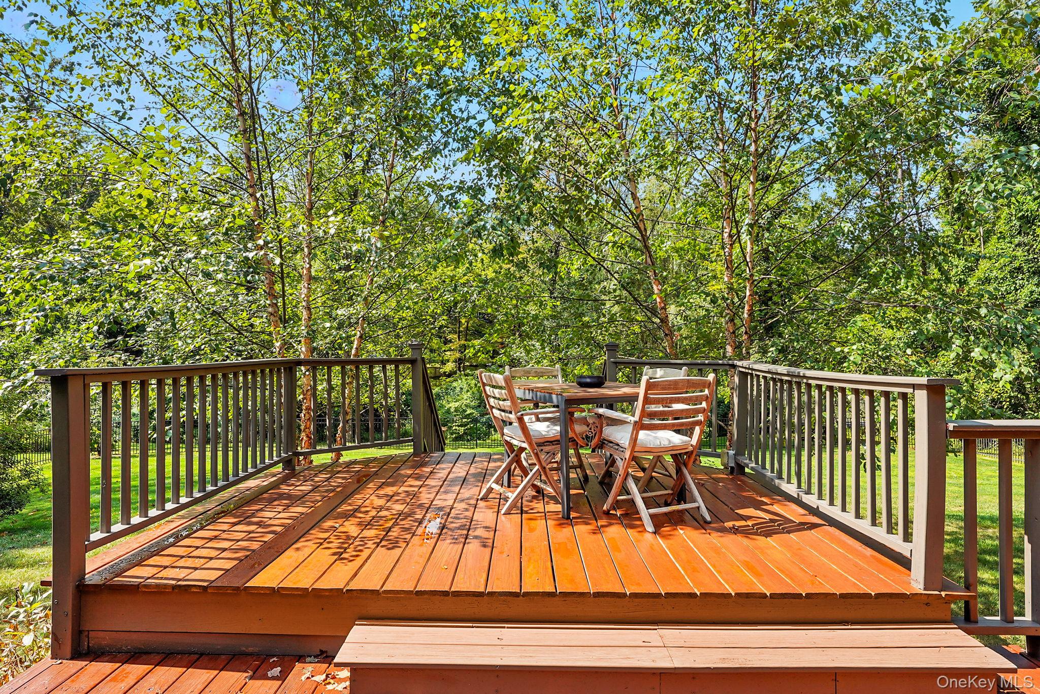 417 Long Hill Road E, Briarcliff Manor, NY 10510