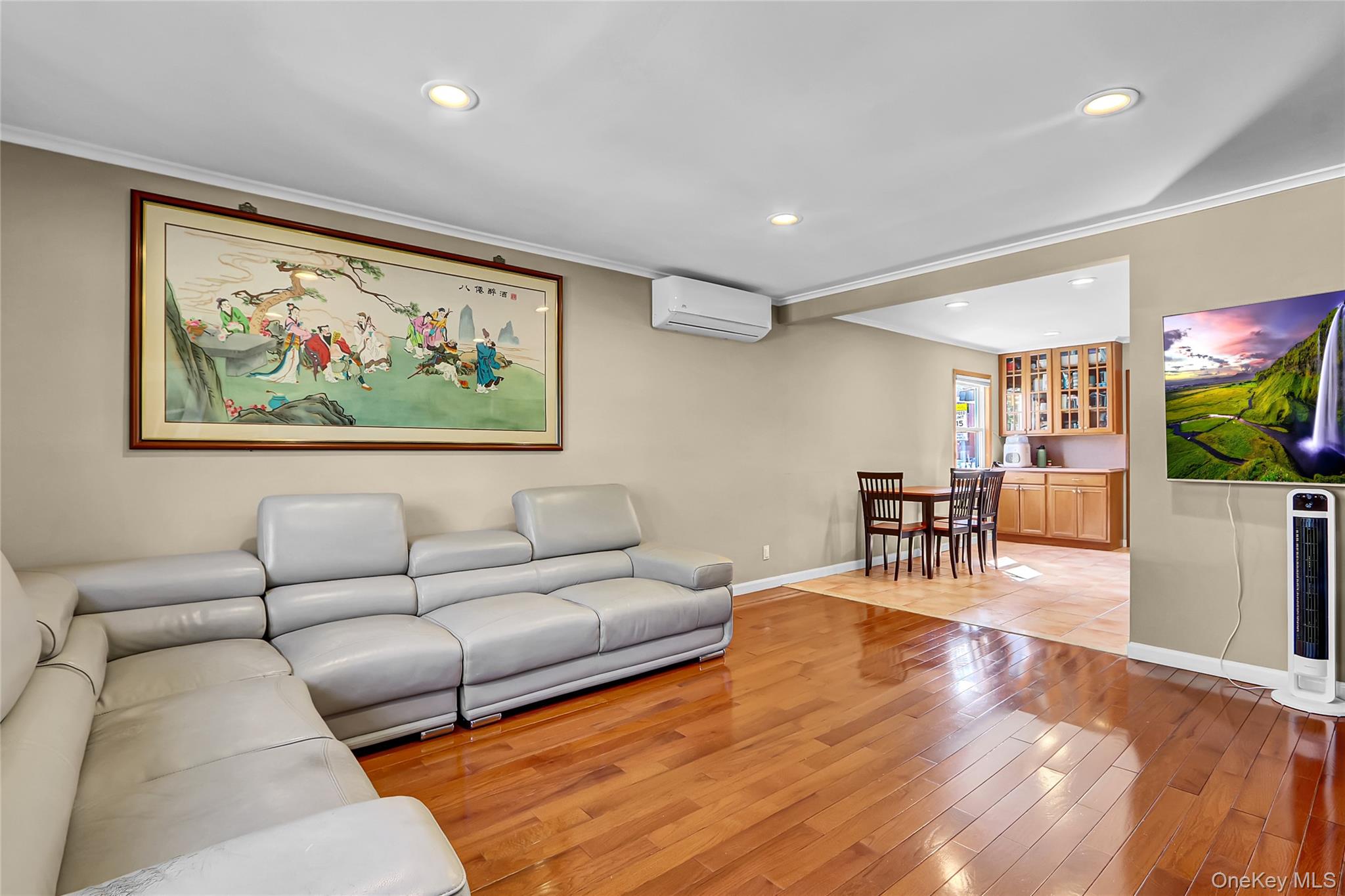 217-18 64 Avenue, Bayside, NY 11364