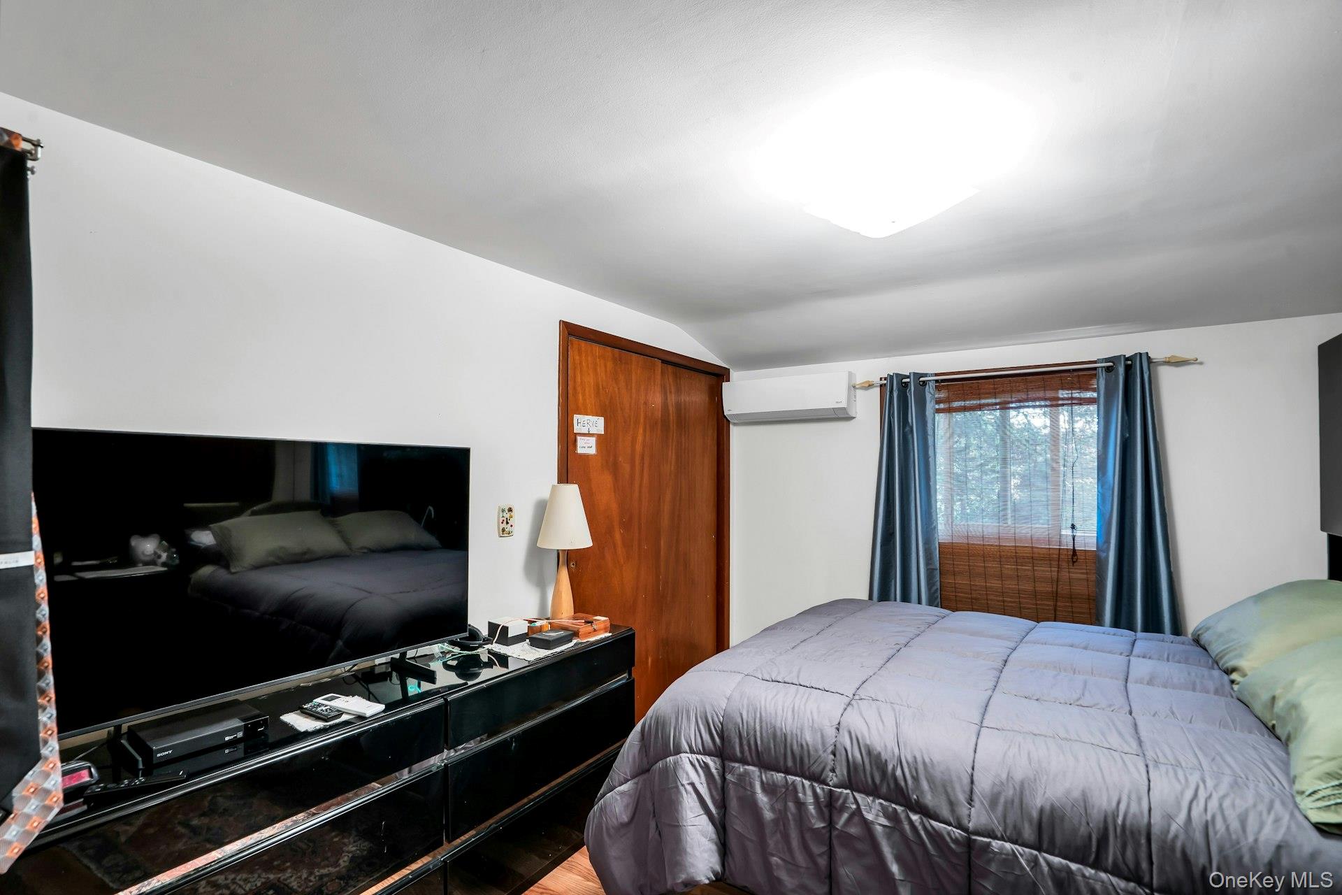 24 Ormond Street, Dix Hills, NY 11746