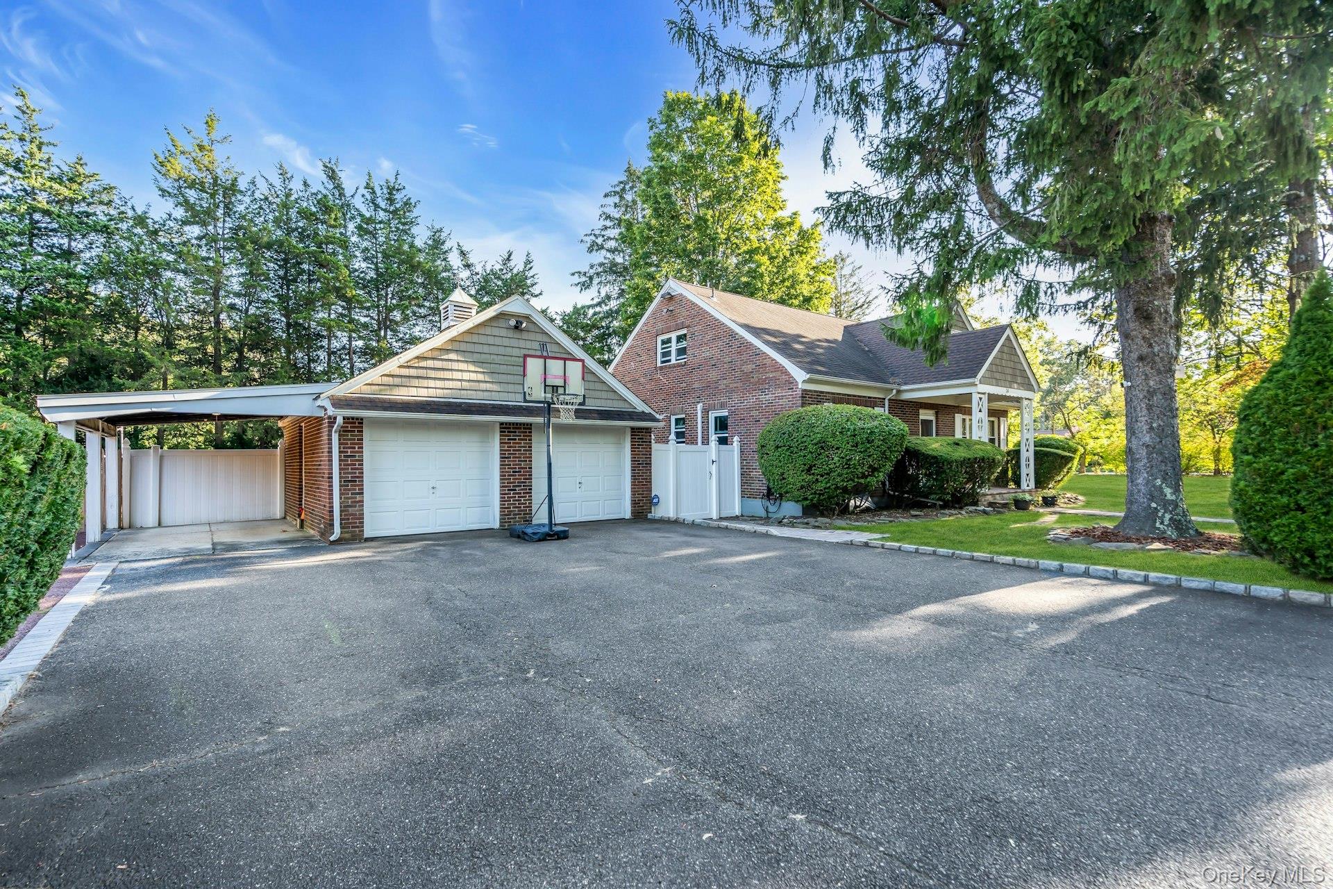 24 Ormond Street, Dix Hills, NY 11746