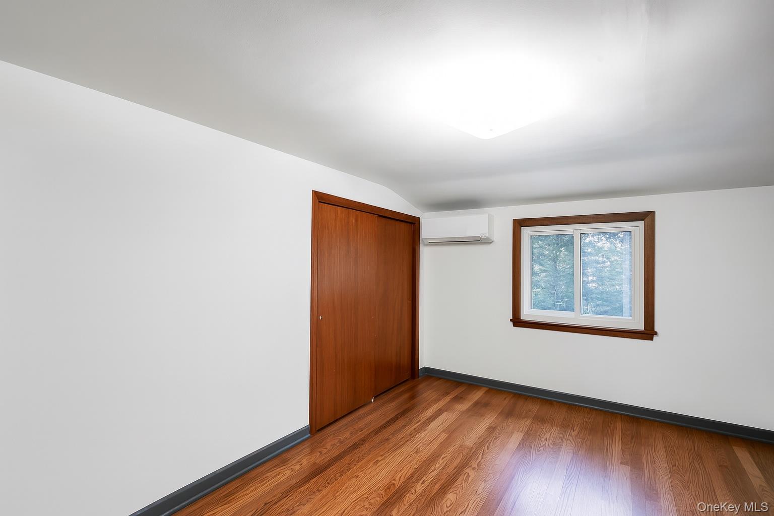 24 Ormond Street, Dix Hills, NY 11746