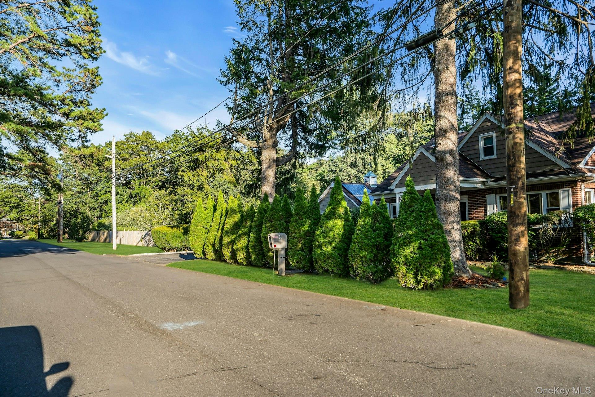 24 Ormond Street, Dix Hills, NY 11746