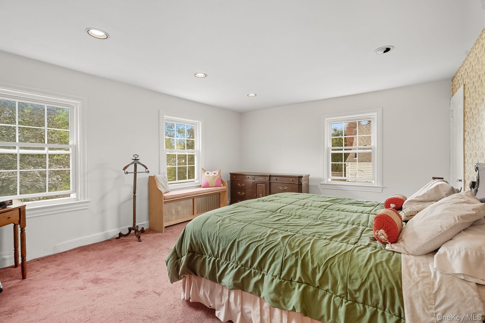 115 Hartsdale Avenue, White Plains, NY 10606