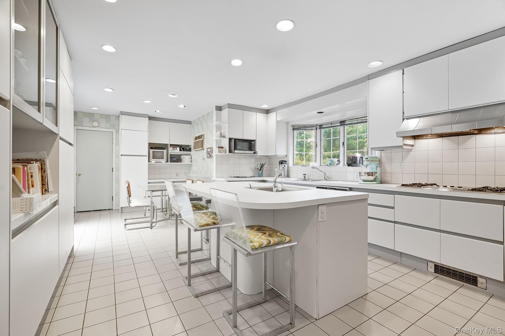 115 Hartsdale Avenue, White Plains, NY 10606