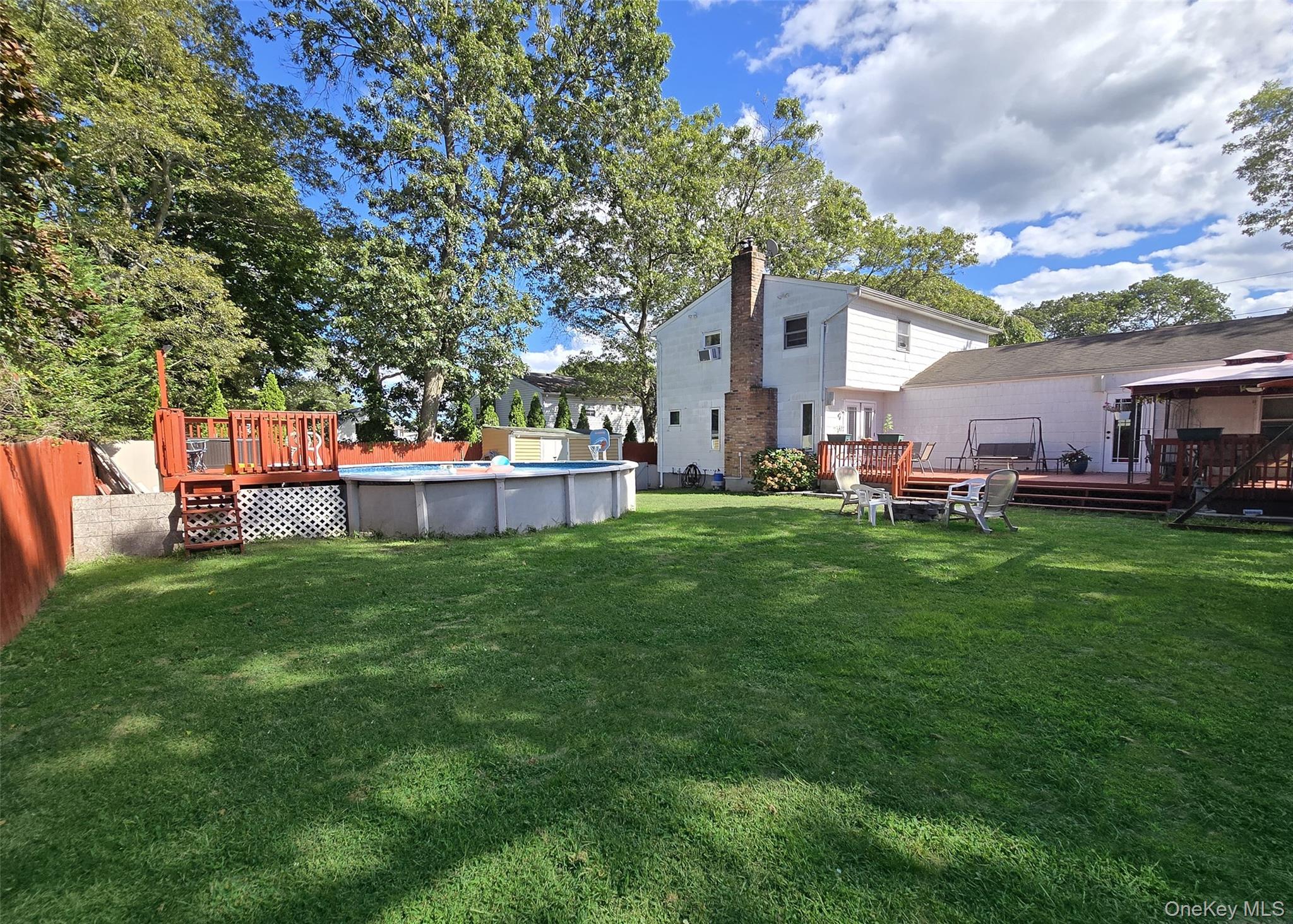 423 Alphabet Street, Holbrook, NY 11741