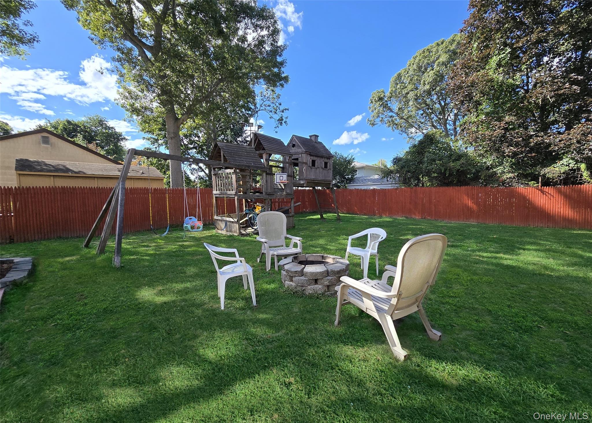 423 Alphabet Street, Holbrook, NY 11741