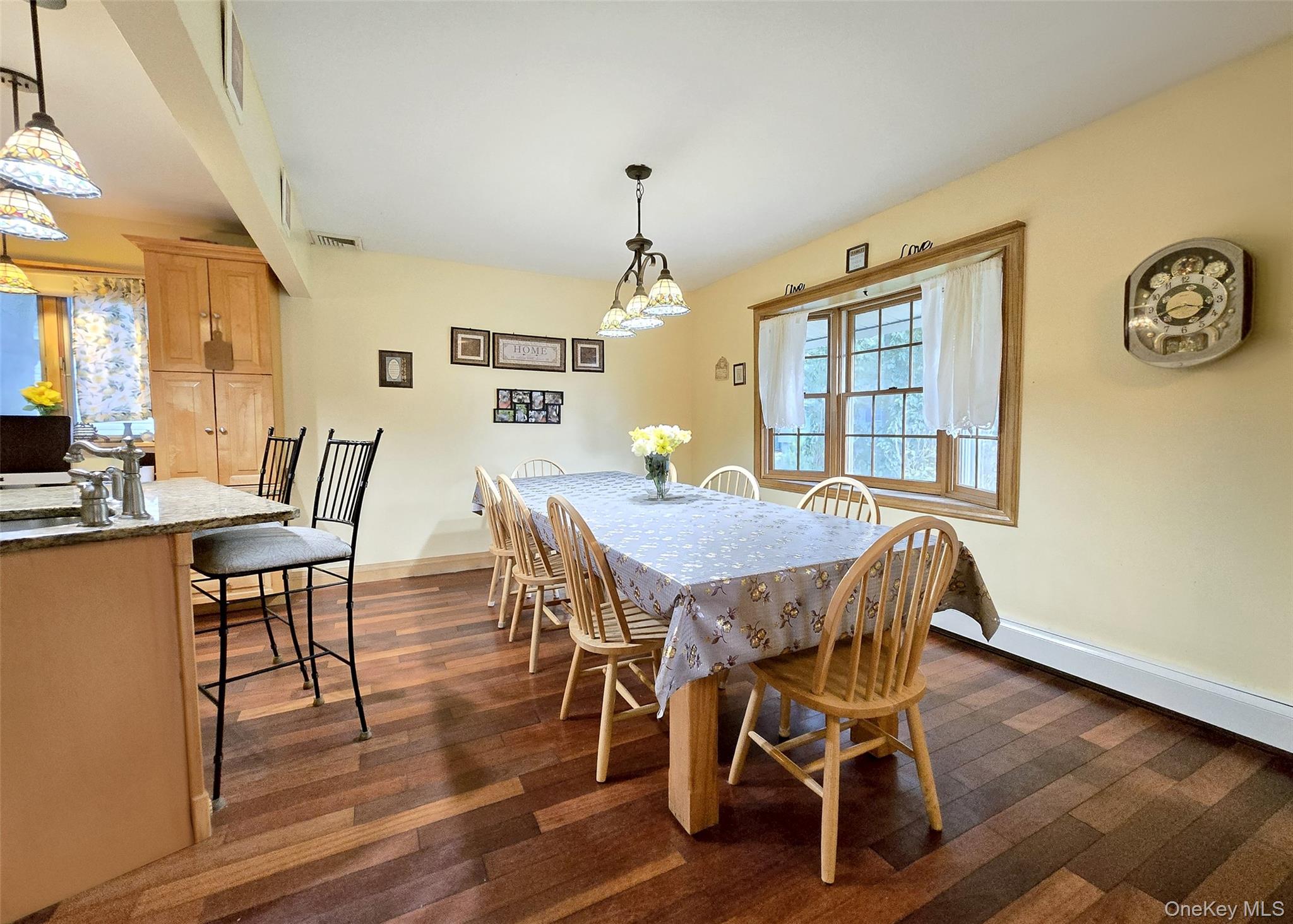 423 Alphabet Street, Holbrook, NY 11741