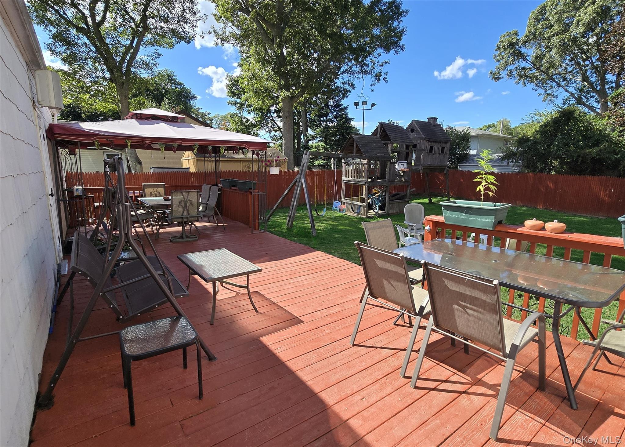 423 Alphabet Street, Holbrook, NY 11741