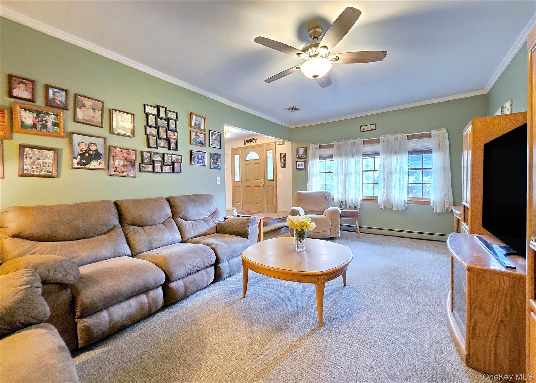 423 Alphabet Street, Holbrook, NY 11741