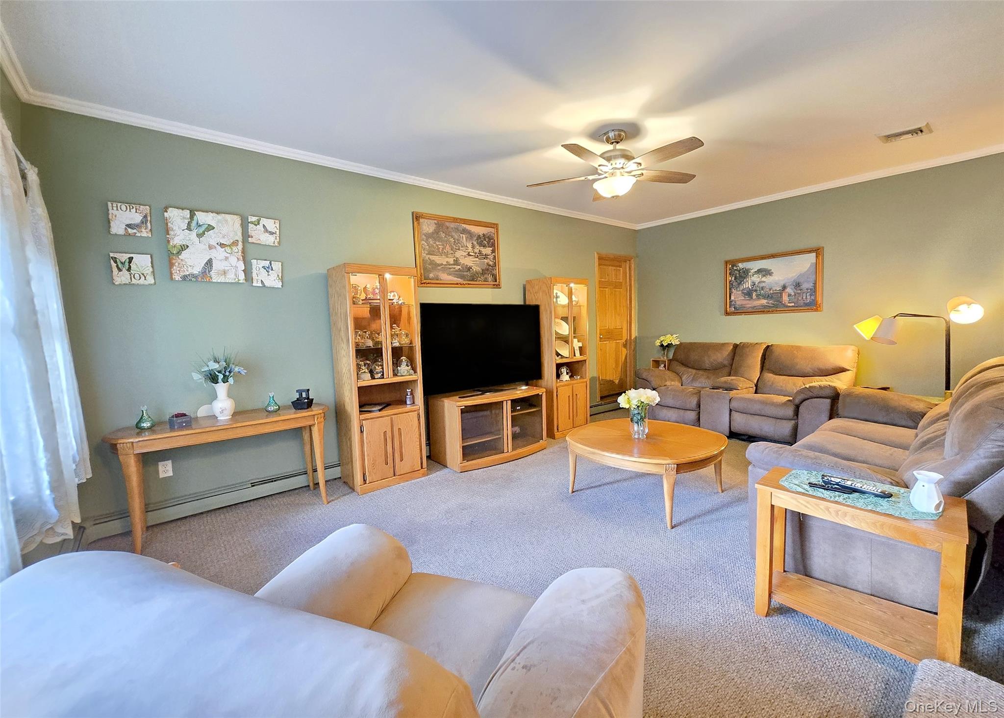 423 Alphabet Street, Holbrook, NY 11741