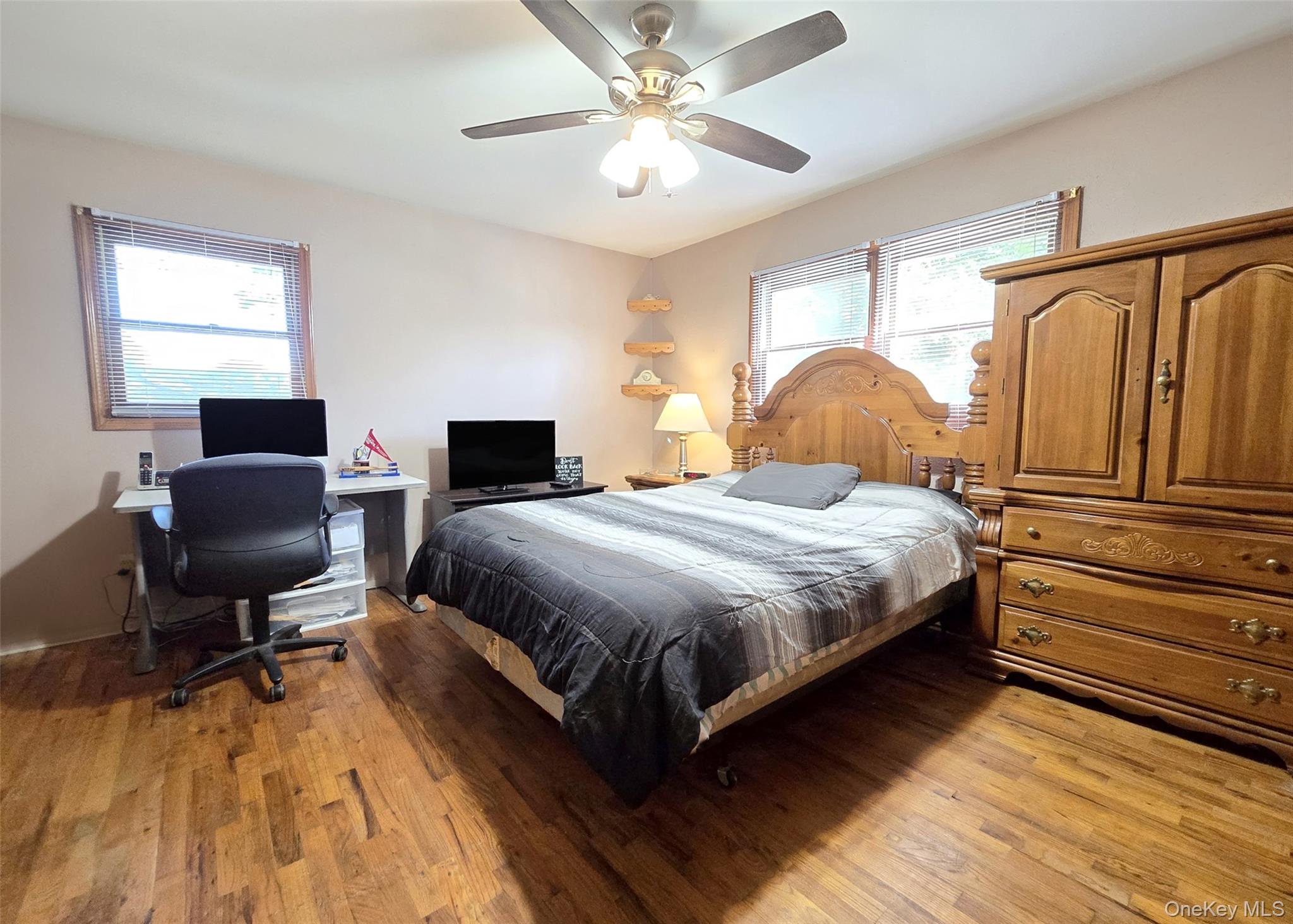 423 Alphabet Street, Holbrook, NY 11741