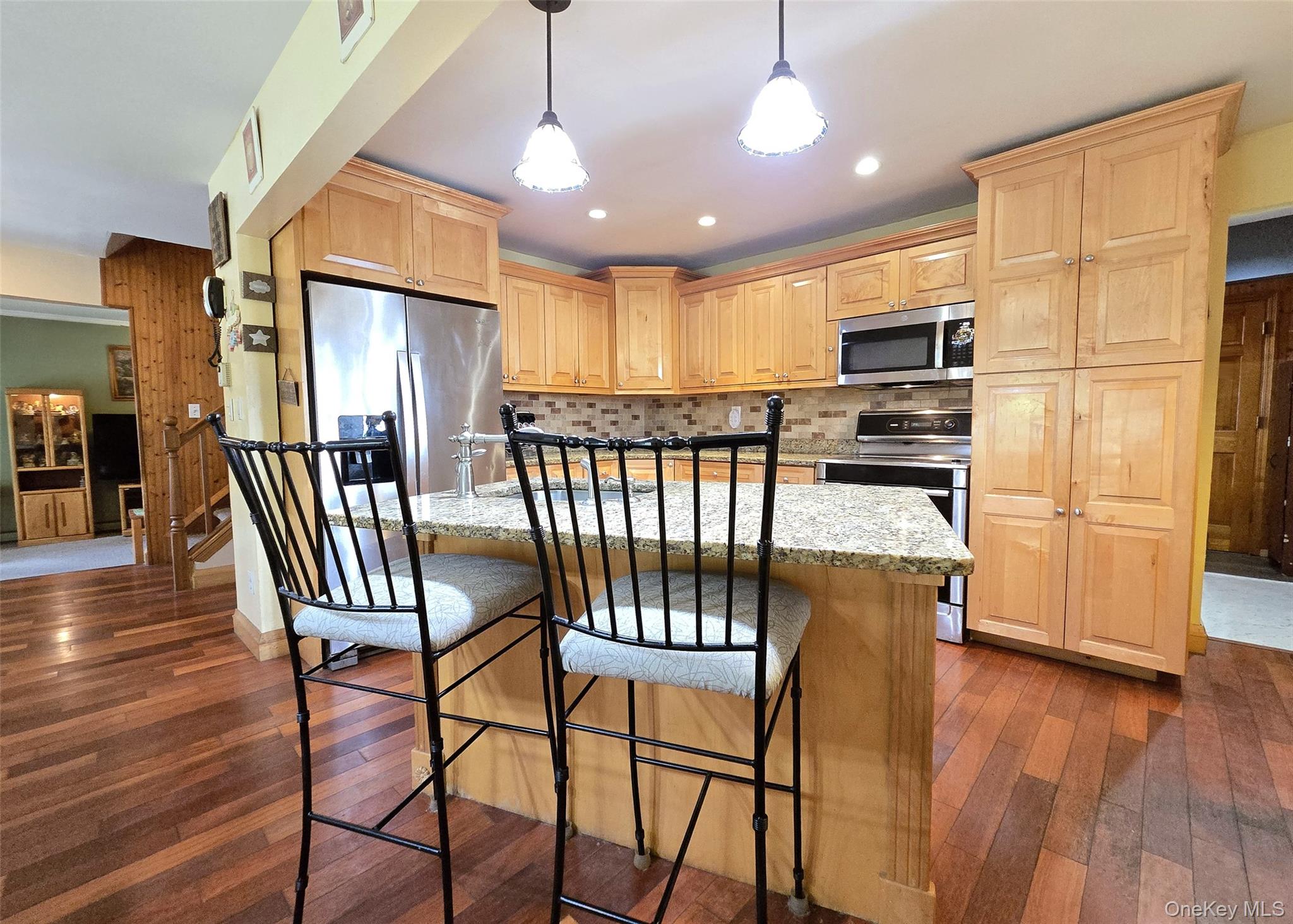 423 Alphabet Street, Holbrook, NY 11741