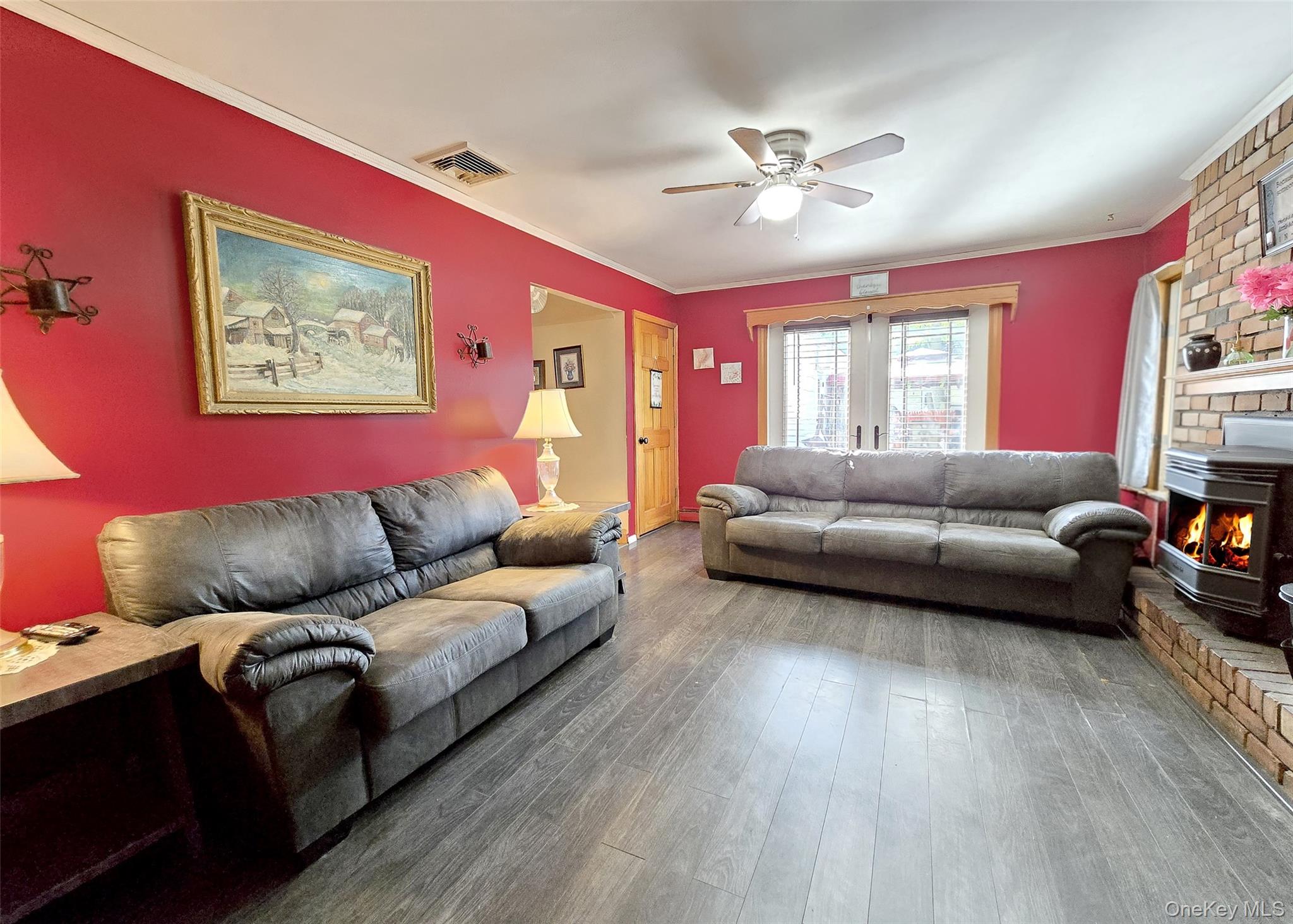 423 Alphabet Street, Holbrook, NY 11741