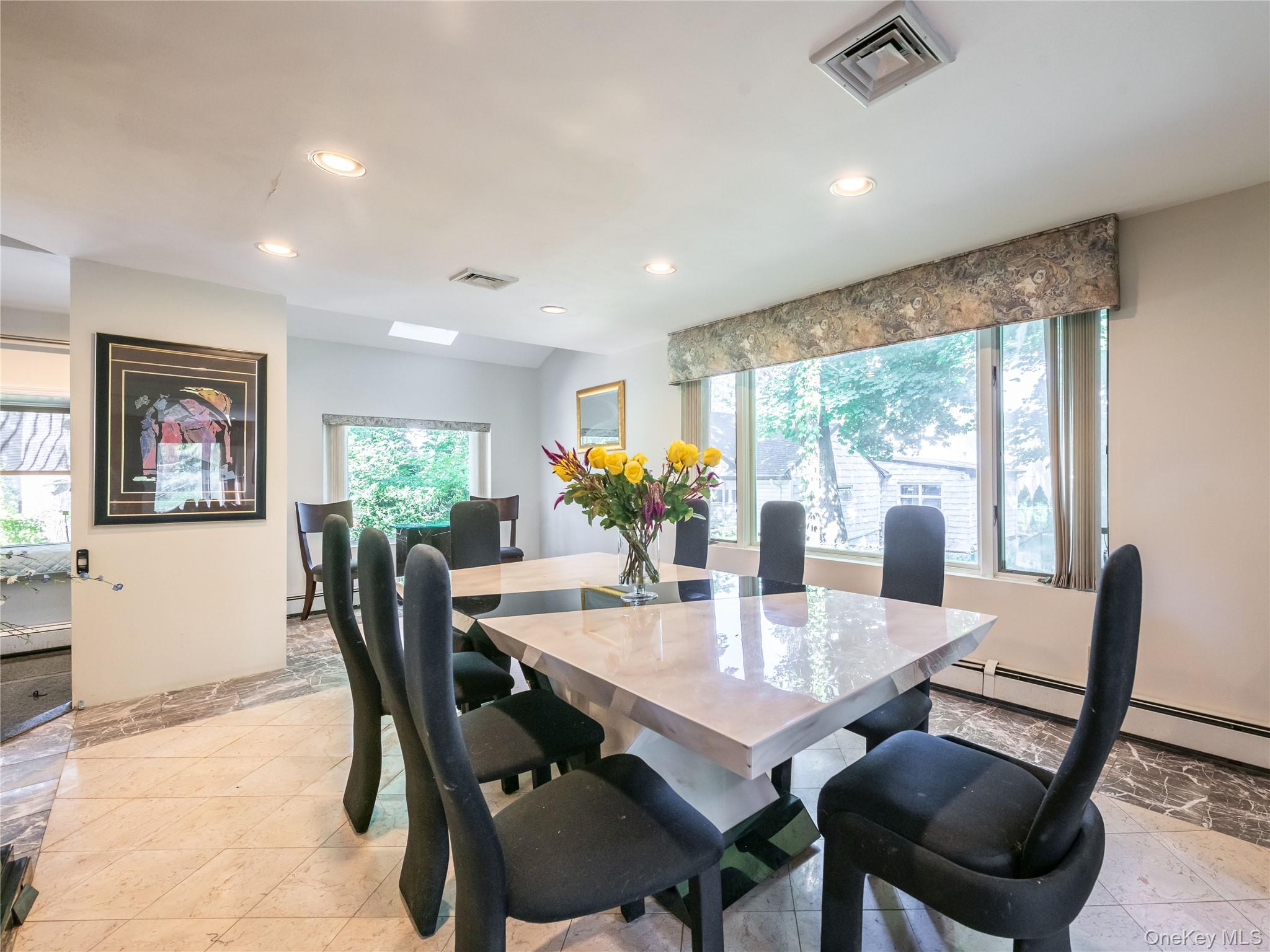 100 Station Road, Great Neck, NY 11023