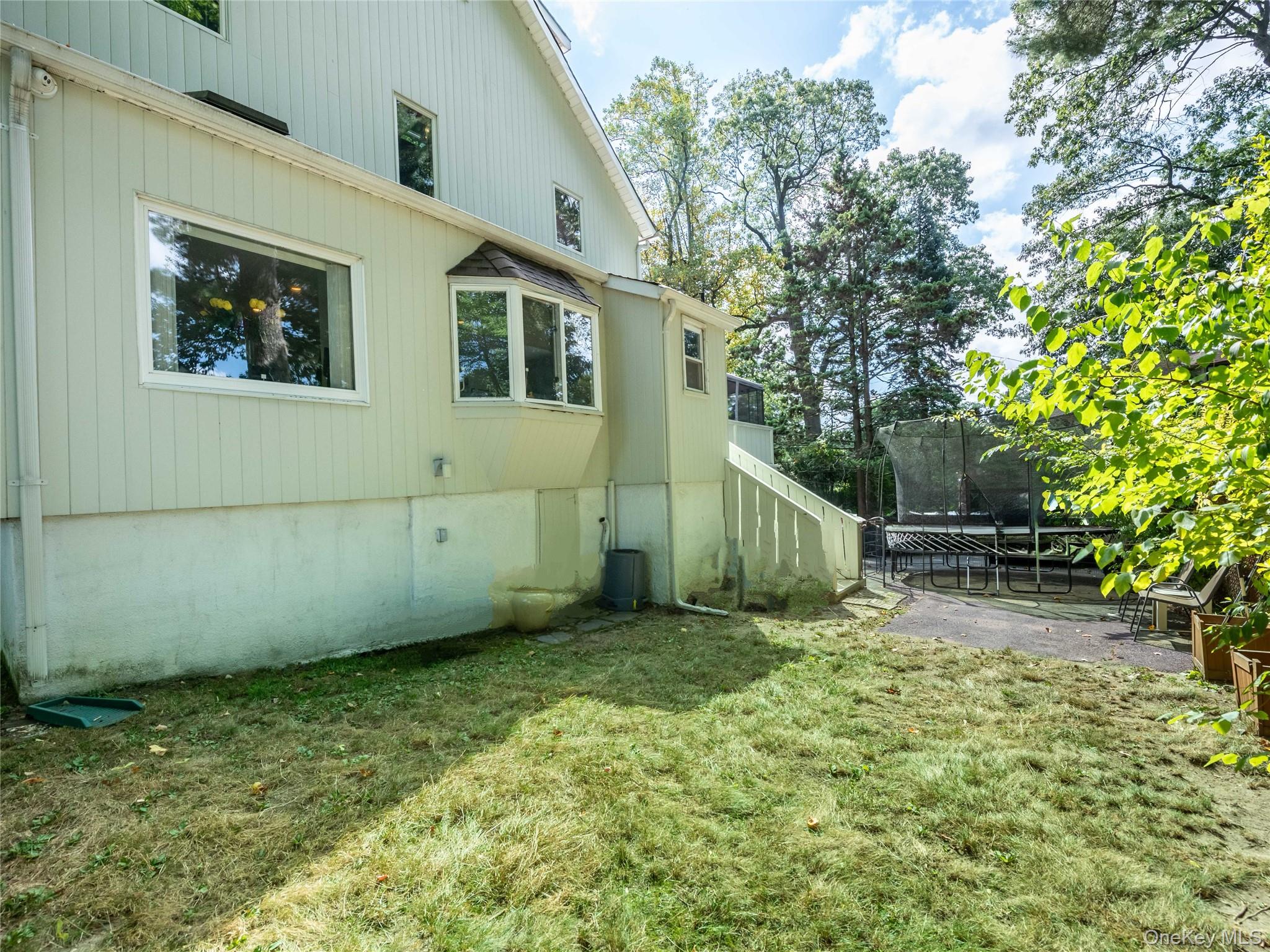 100 Station Road, Great Neck, NY 11023