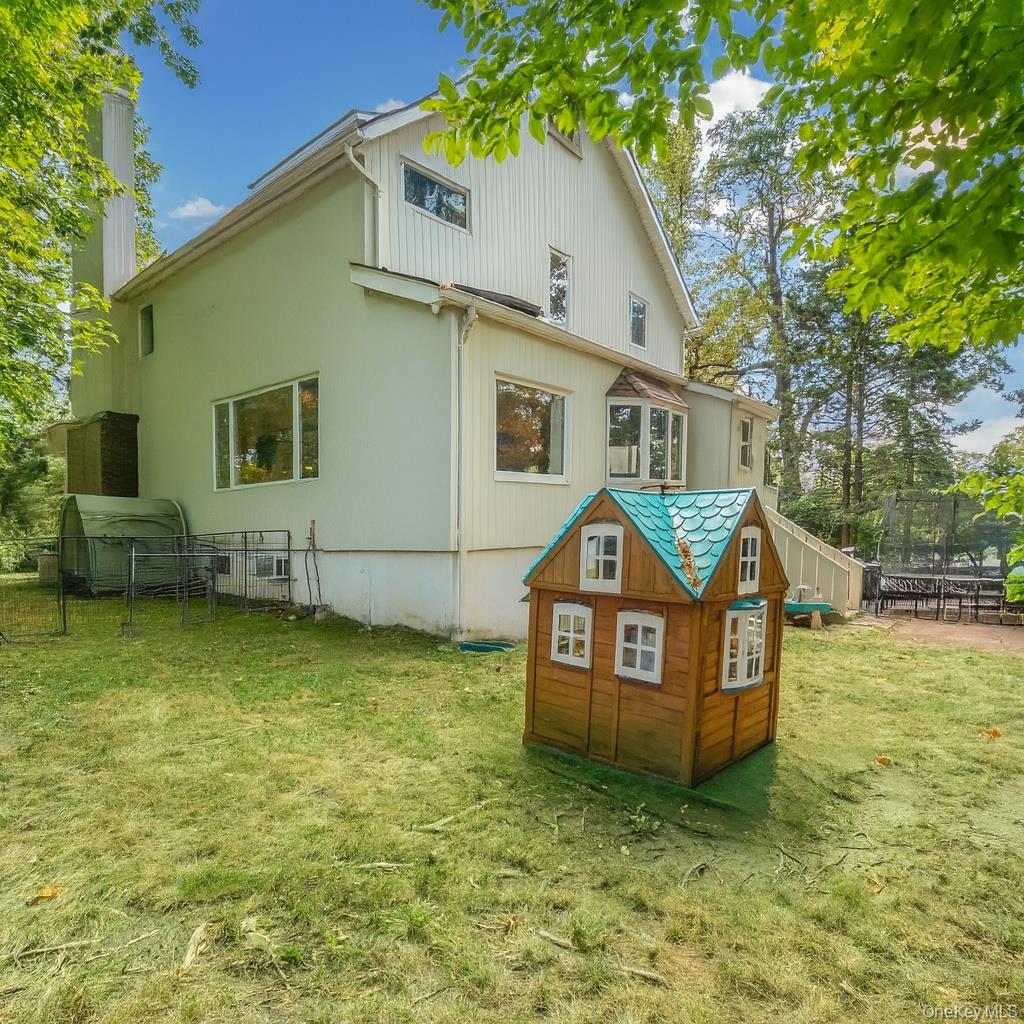 100 Station Road, Great Neck, NY 11023