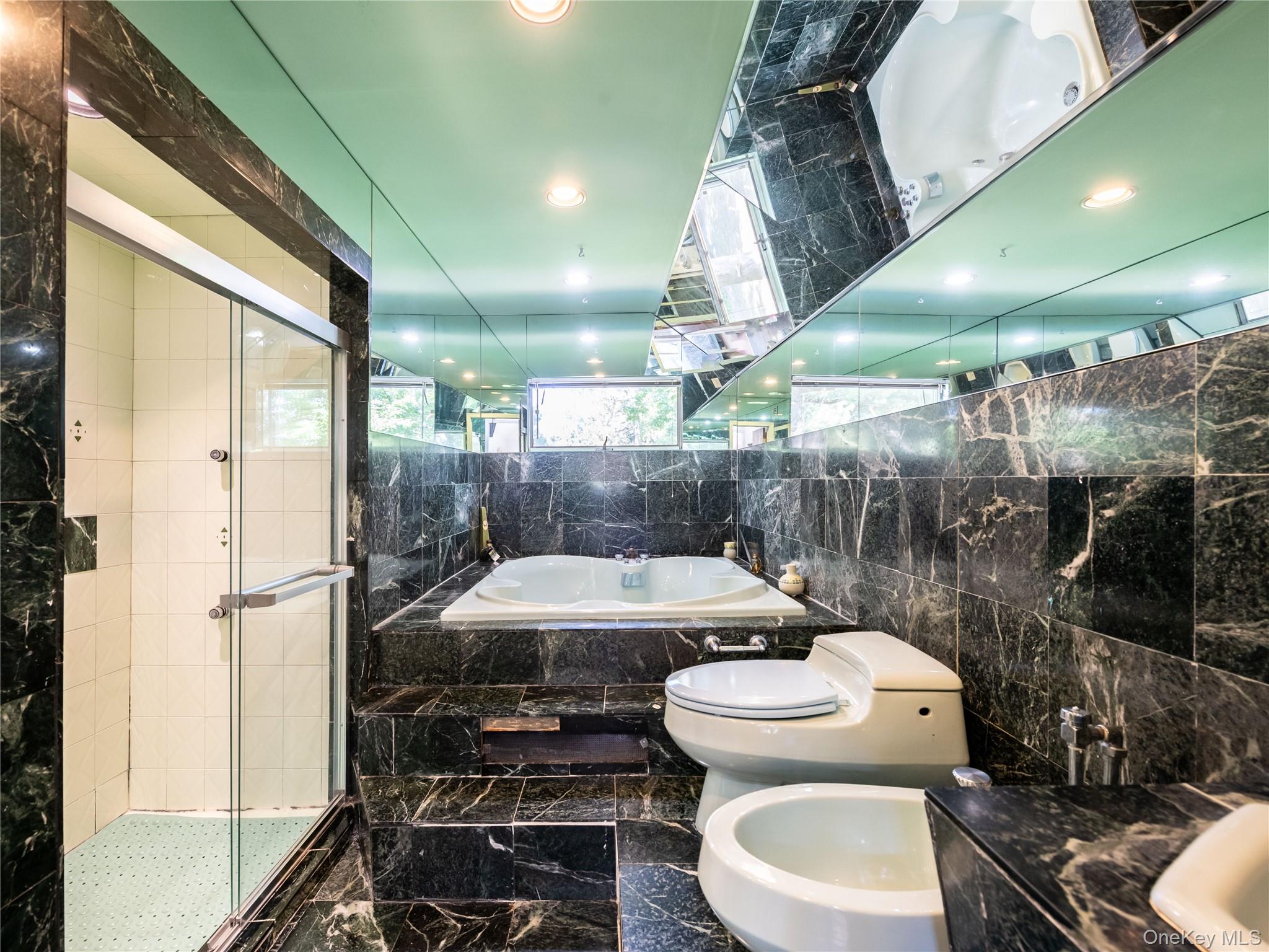 100 Station Road, Great Neck, NY 11023