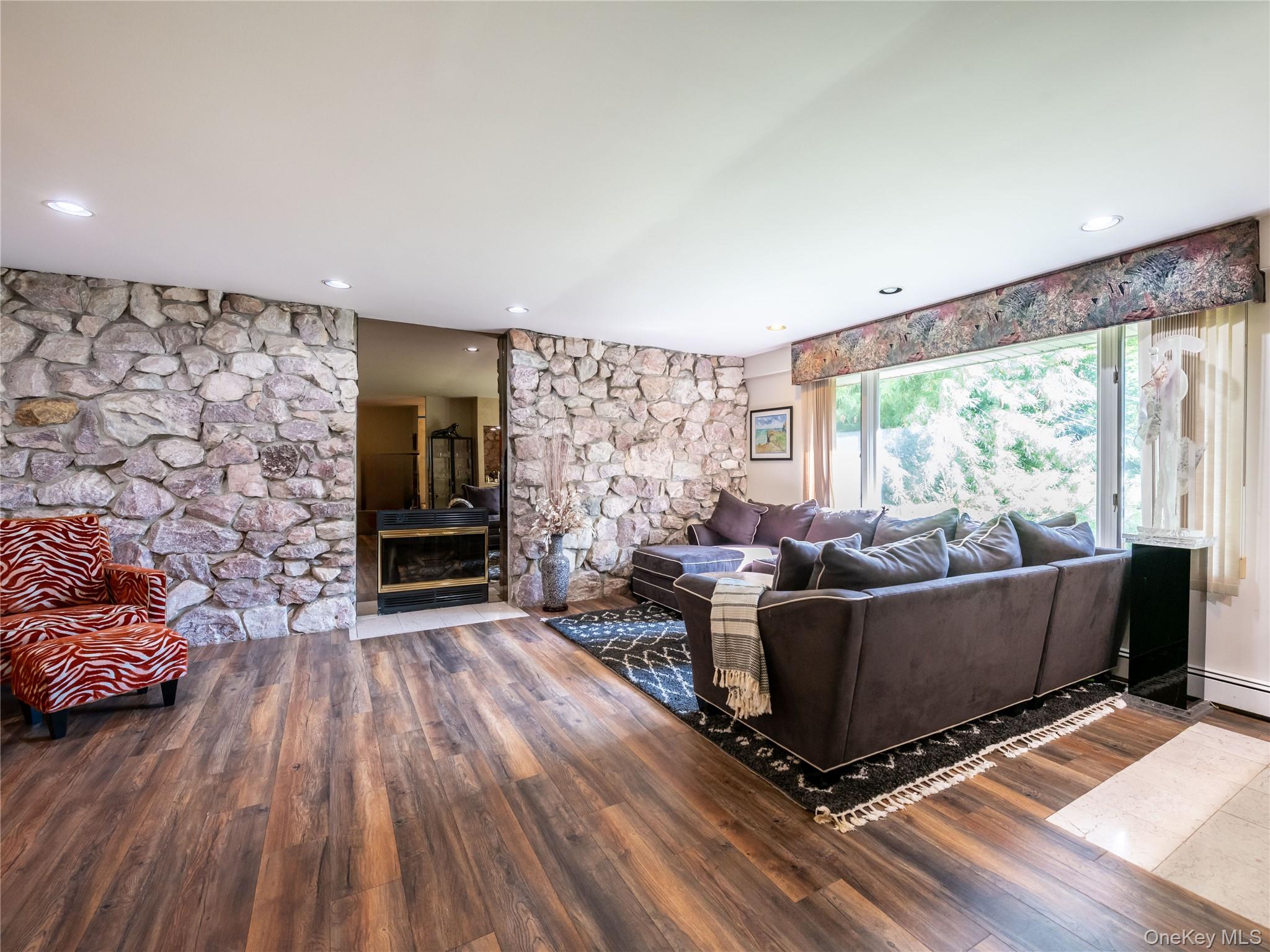 100 Station Road, Great Neck, NY 11023