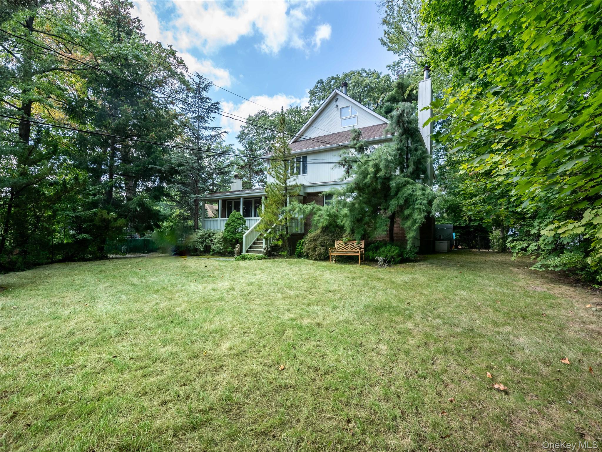 100 Station Road, Great Neck, NY 11023