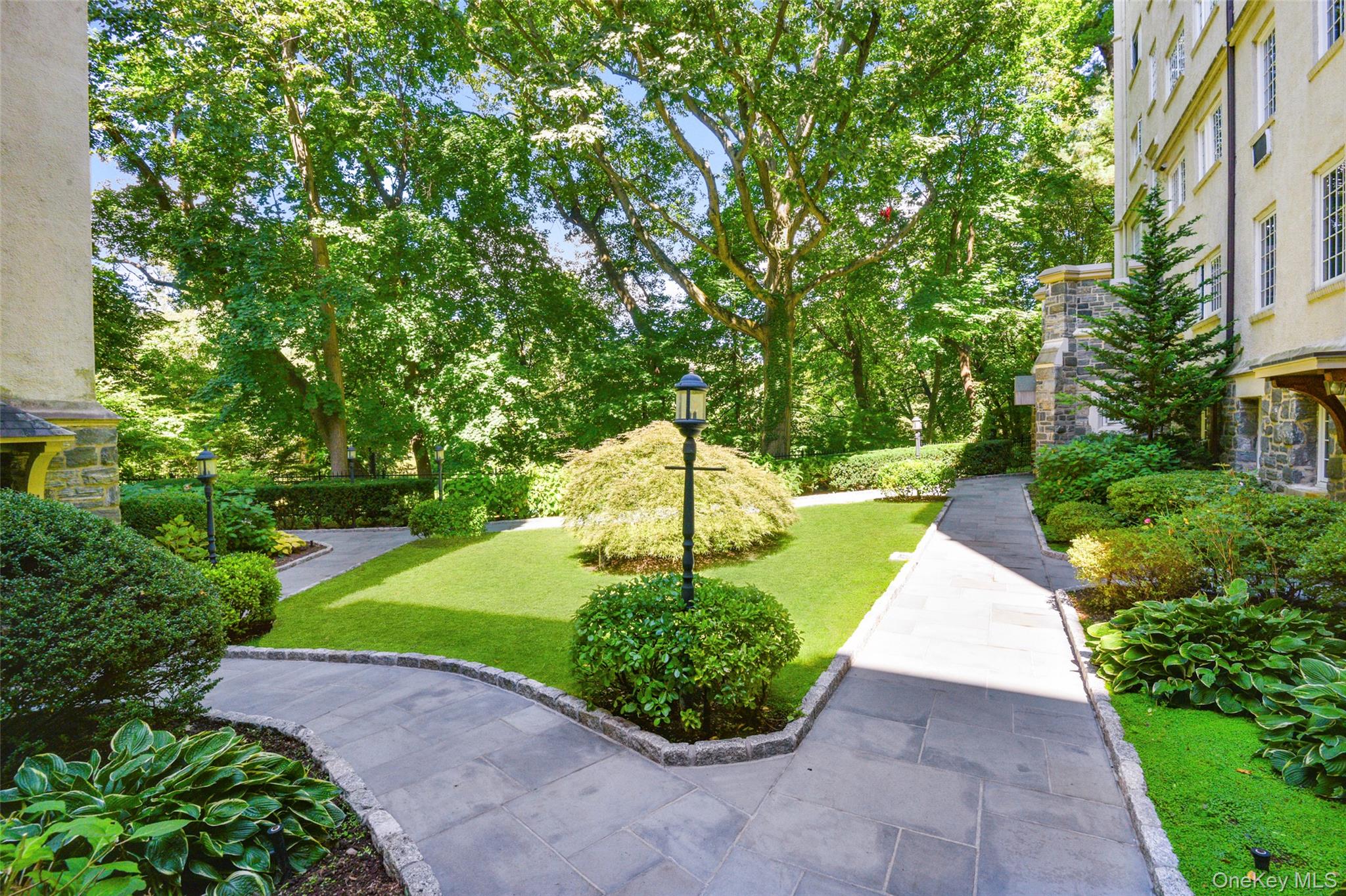 1 Rivermere # 1G, Bronxville, NY 10708