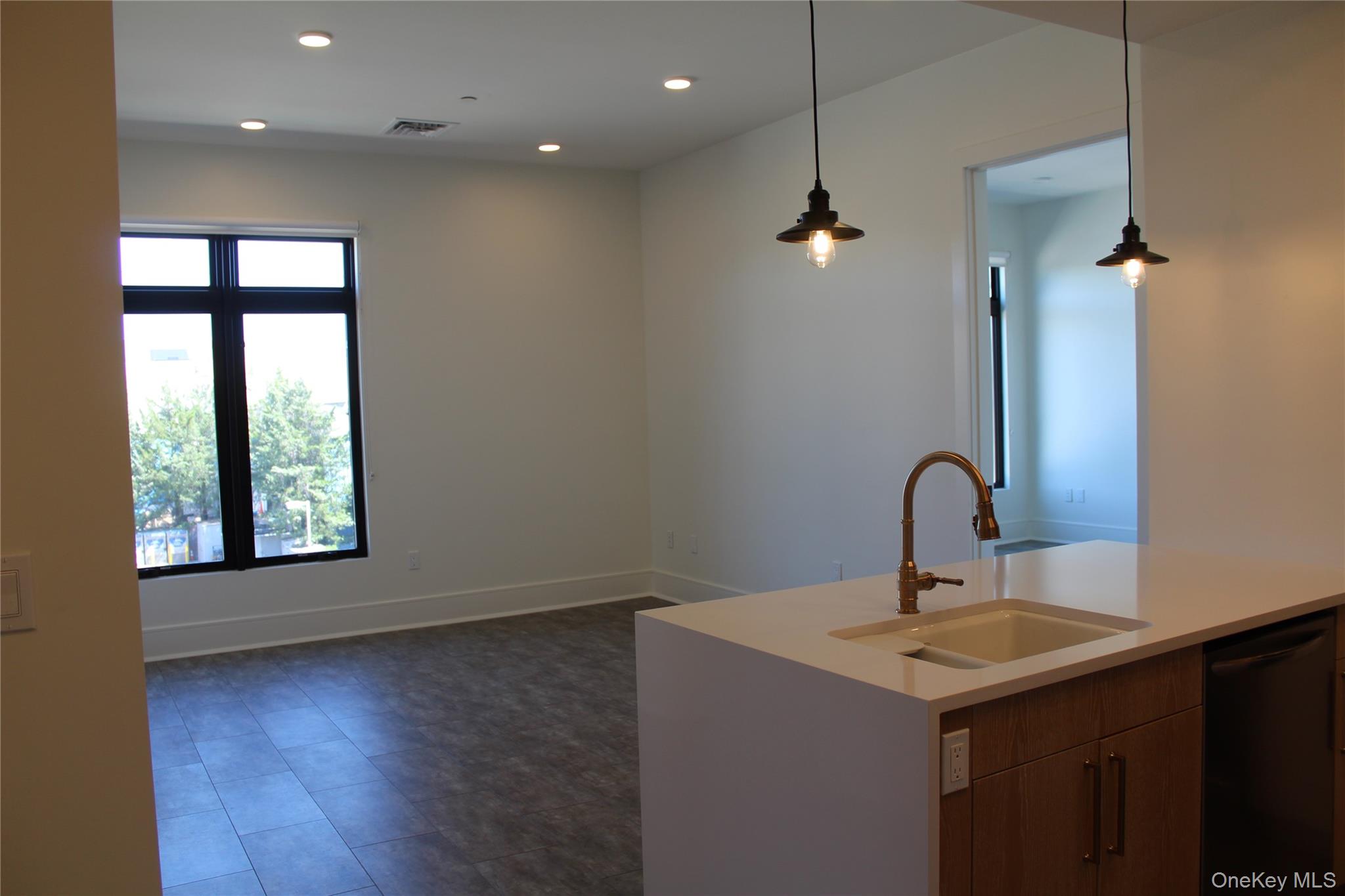 331 E Main Street # 306, Riverhead, NY 11901