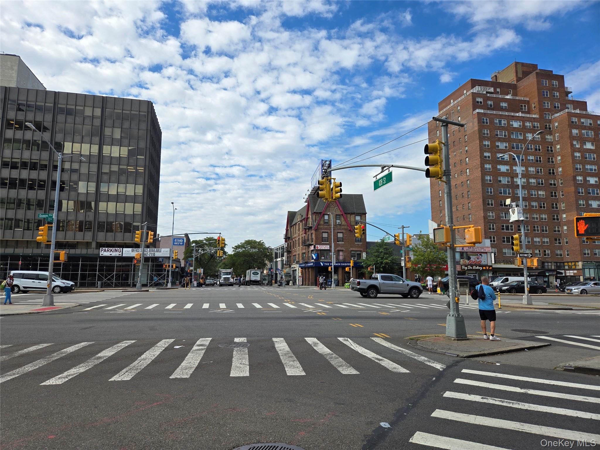 70-31 108th Street # 12F, Forest Hills, NY 11375