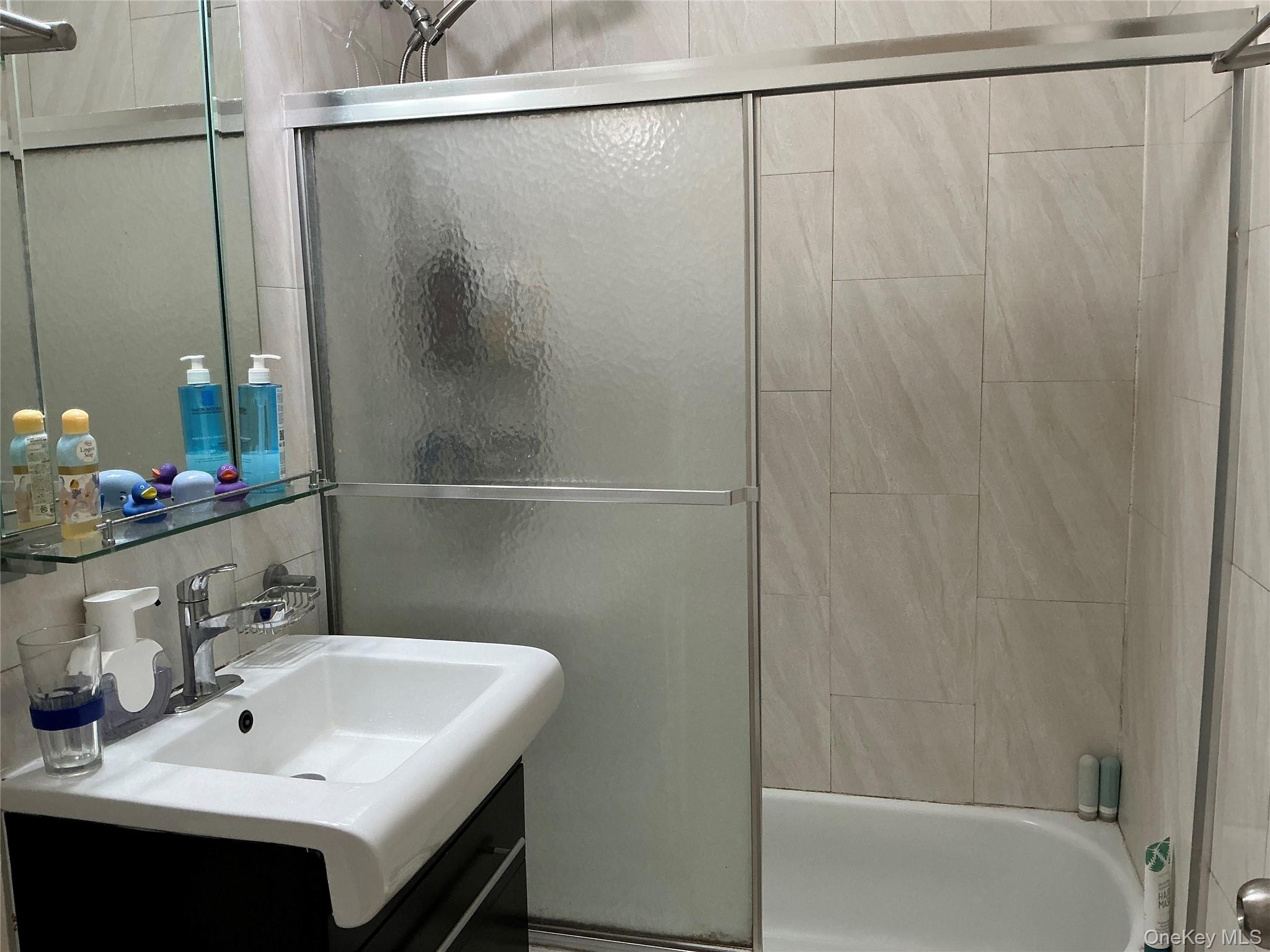 99-11 60 Ave # 3A, Corona, NY 11368