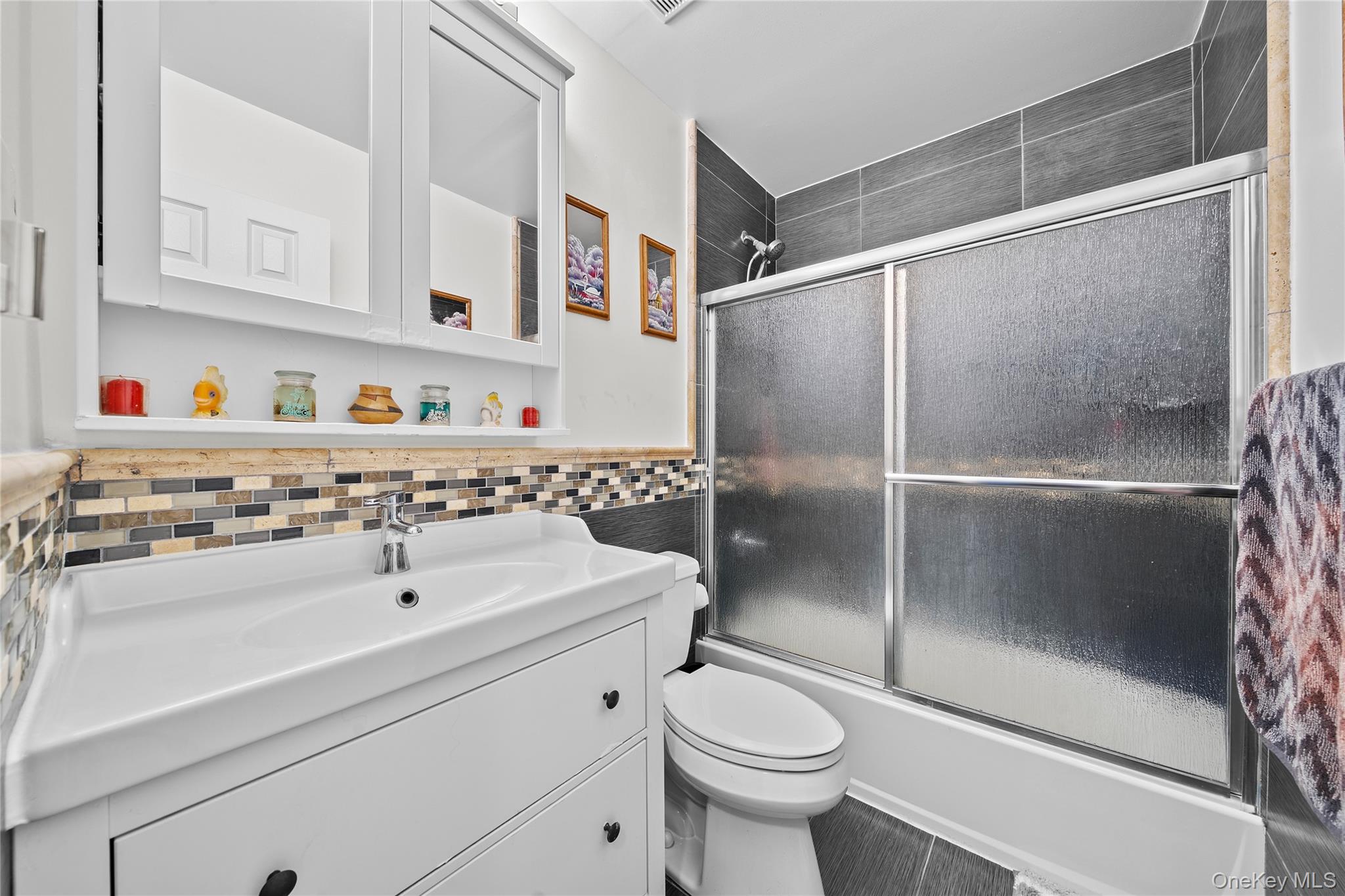 162 Millard # 162, West Babylon, NY 11704