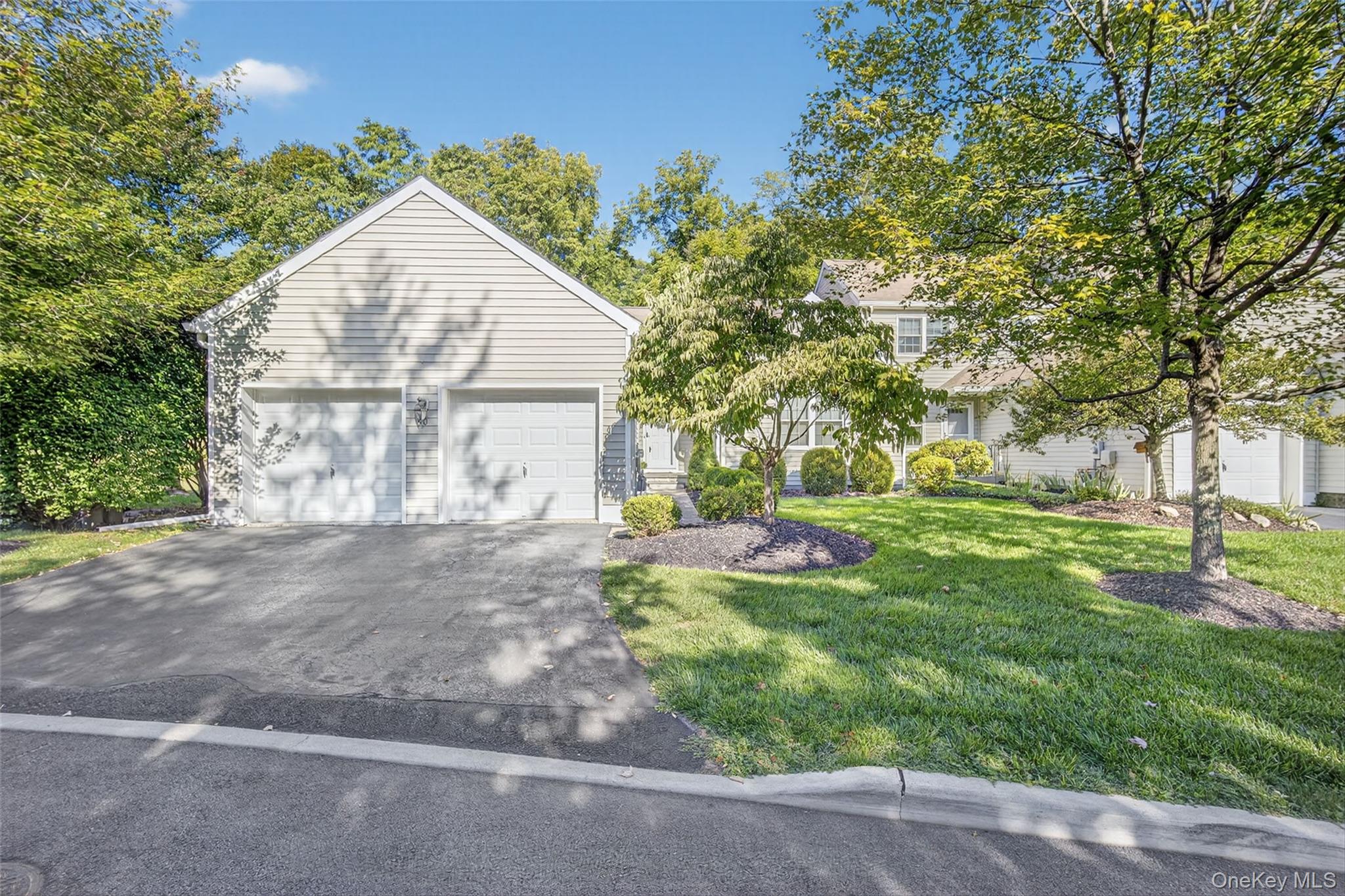 60 Muirfield Court, Poughkeepsie, NY 12603