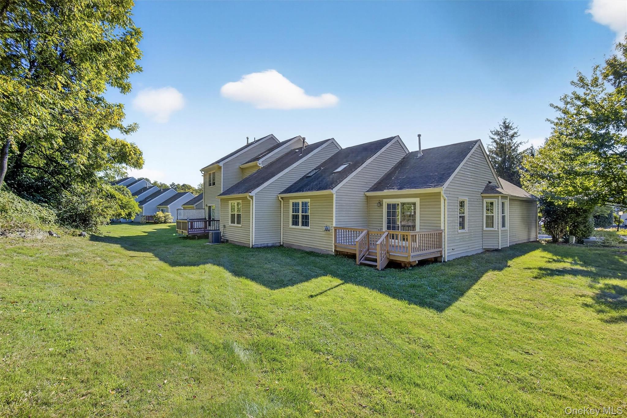 60 Muirfield Court, Poughkeepsie, NY 12603