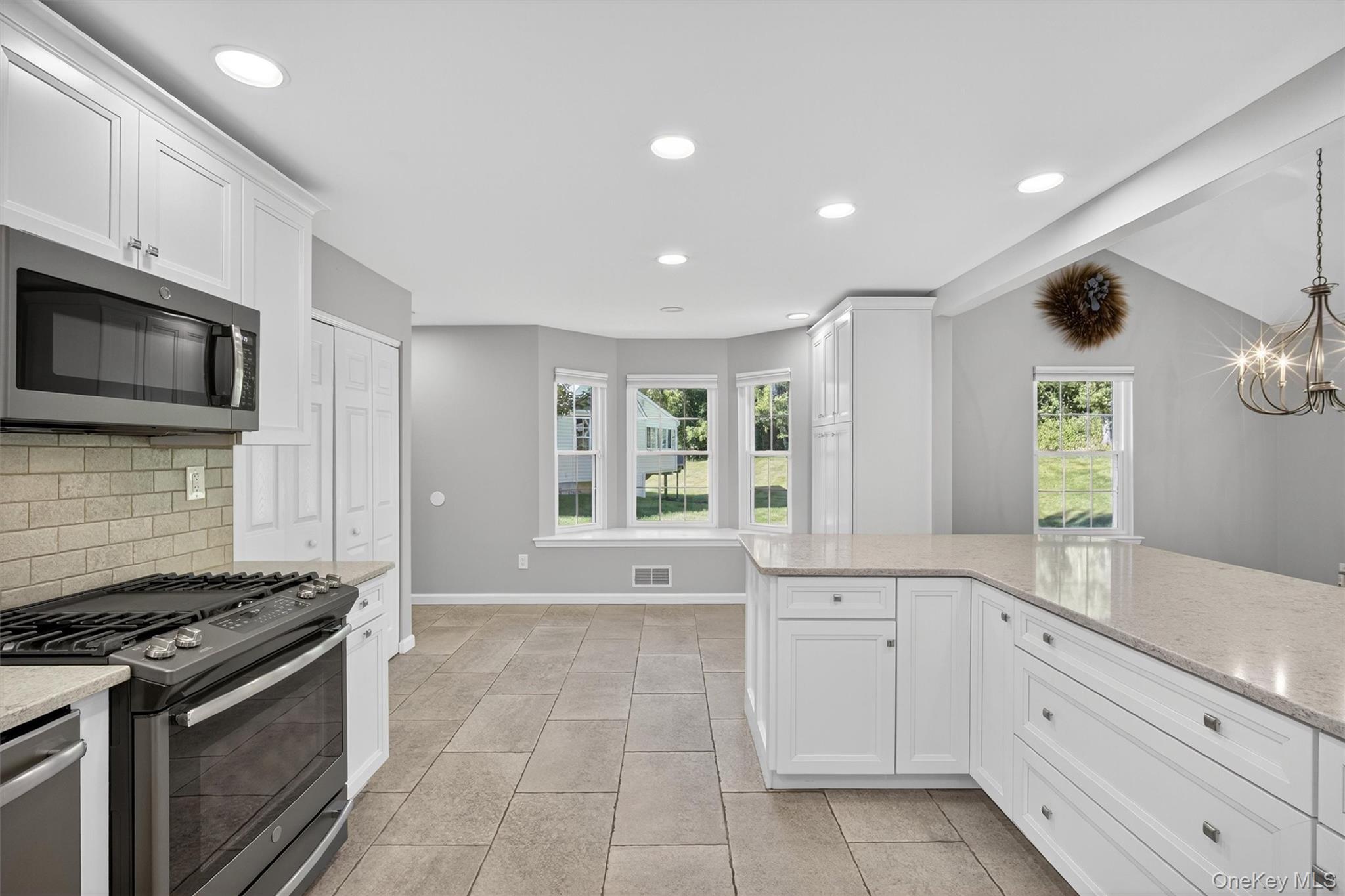 60 Muirfield Court, Poughkeepsie, NY 12603