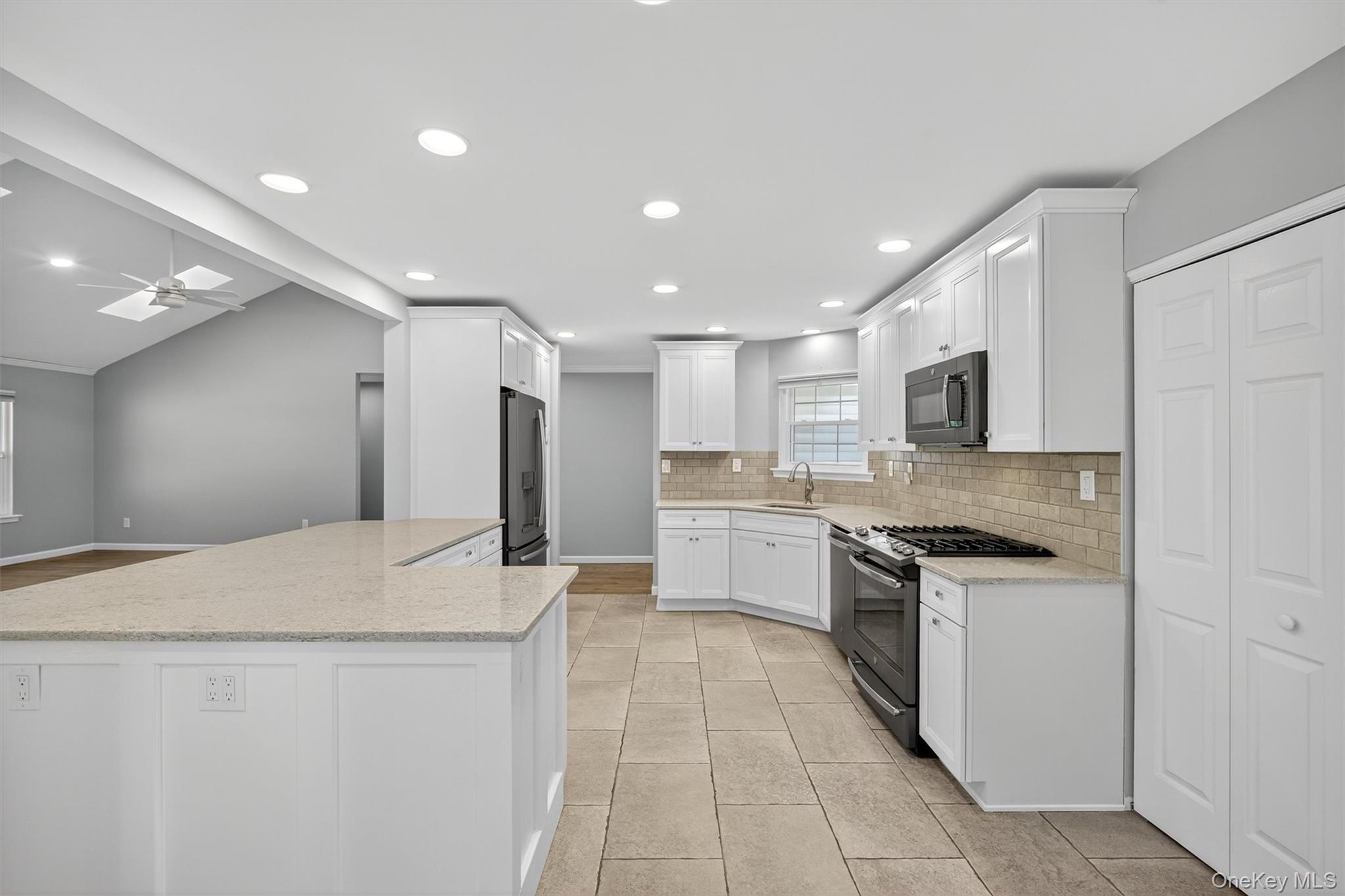 60 Muirfield Court, Poughkeepsie, NY 12603