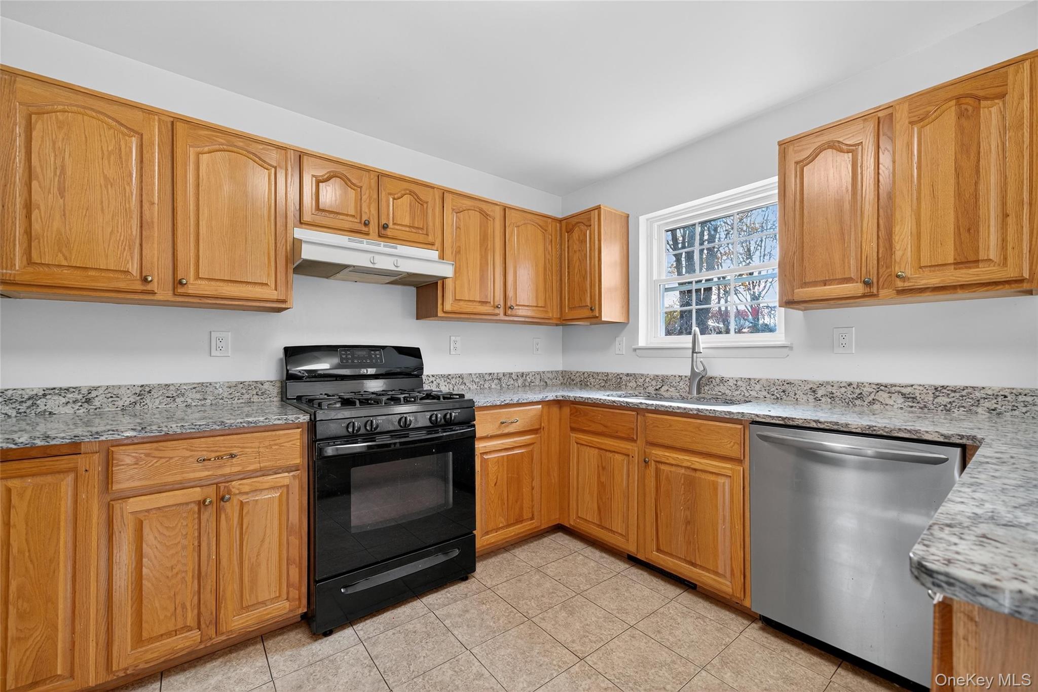 1 Lincoln Court, Highland Mills, NY 10930