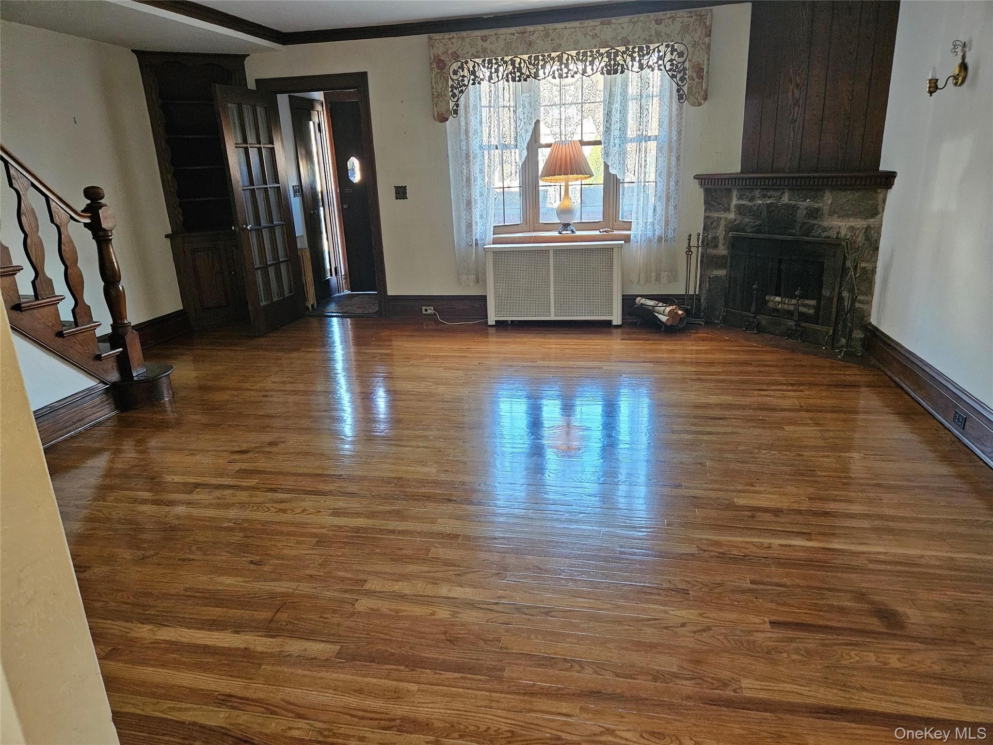 81-28 77 Avenue, Glendale, NY 11385